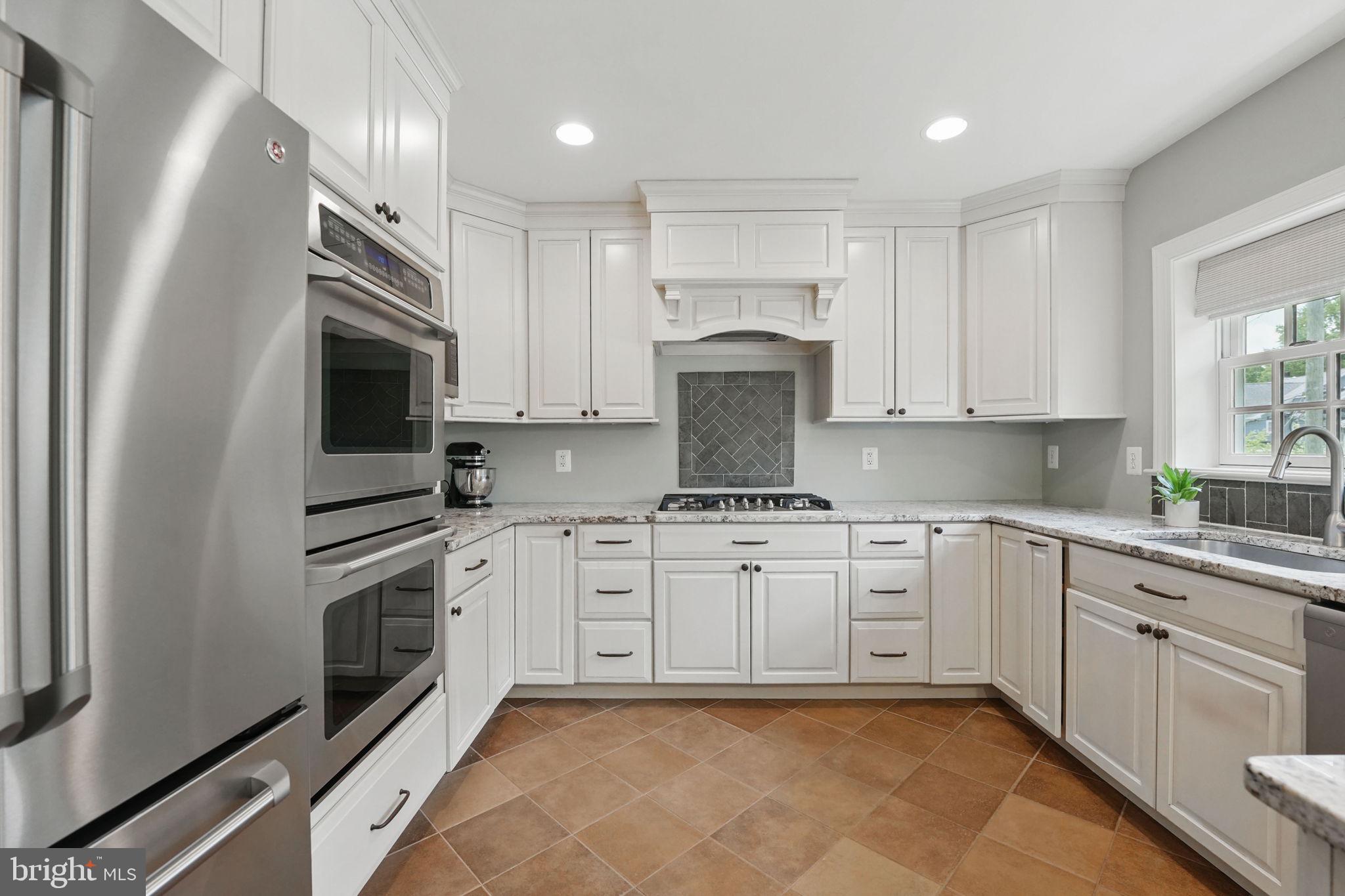 DOVER BALMORAL RIVERWOOD - Residential