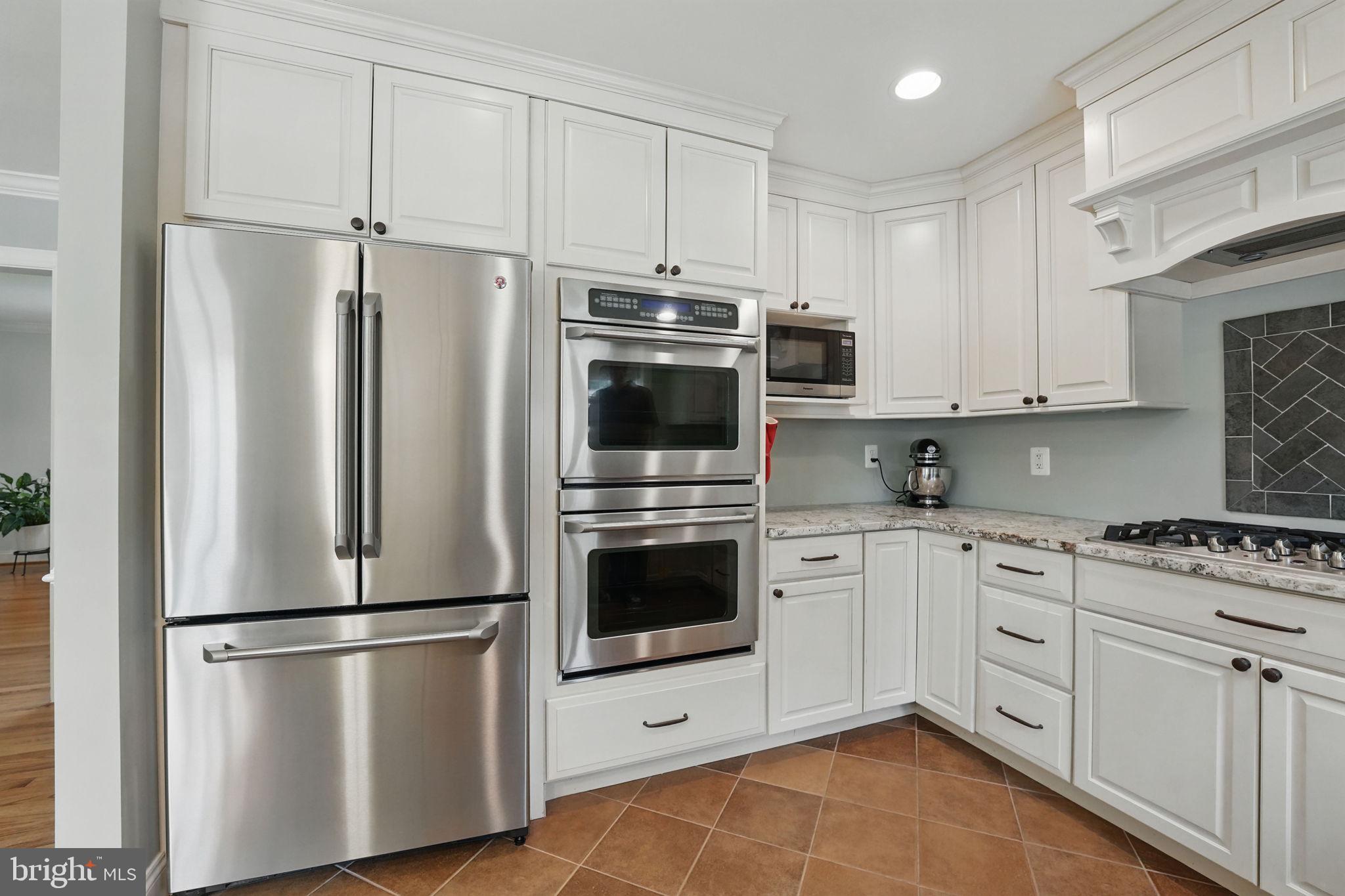 DOVER BALMORAL RIVERWOOD - Residential