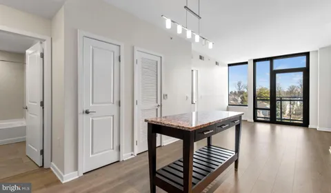 8300 Wisconsin Avenue Unit 1B-945, Bethesda, MD MLS: MDMC2175942