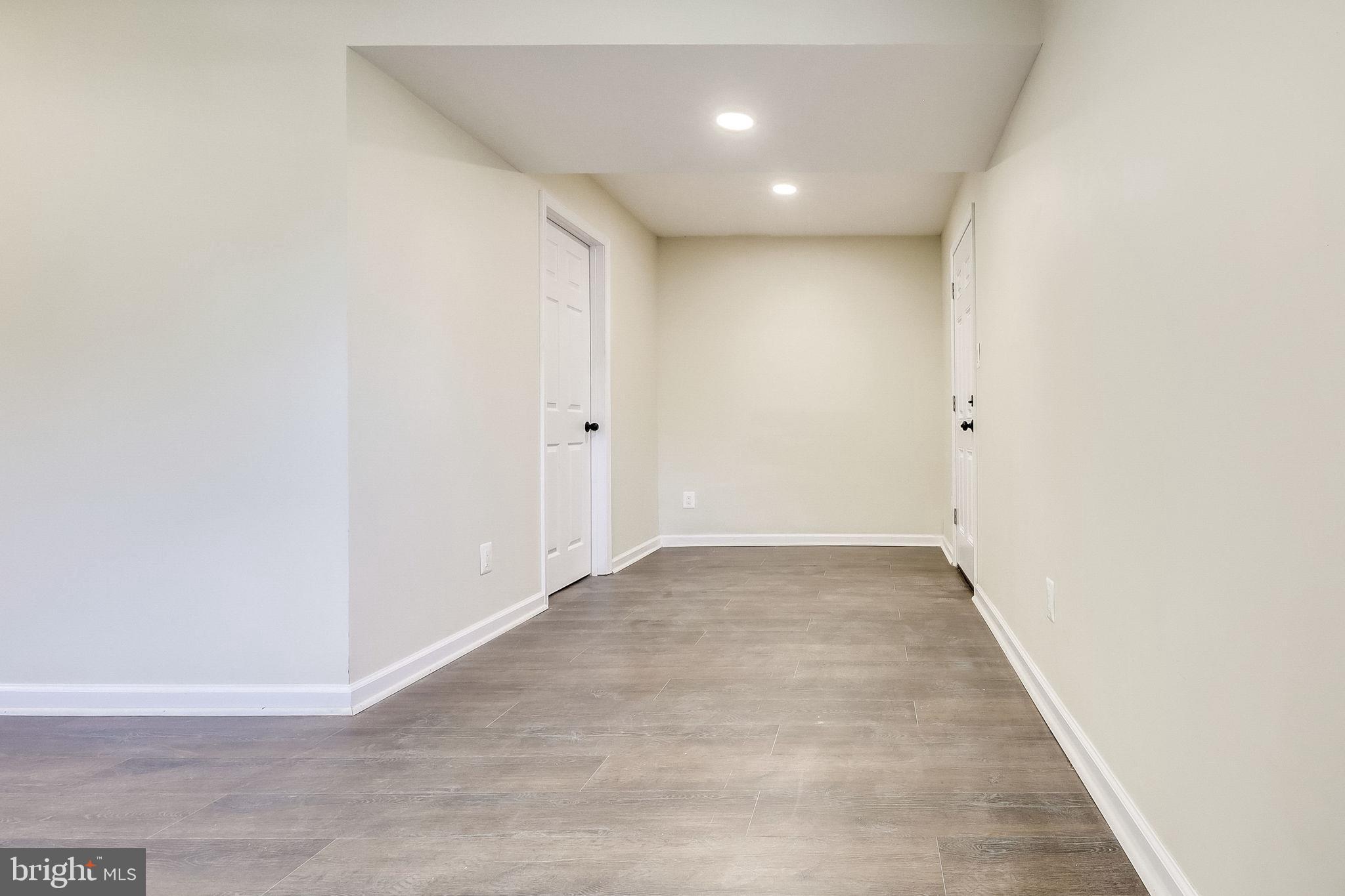 WARBURTON MANOR - Residential