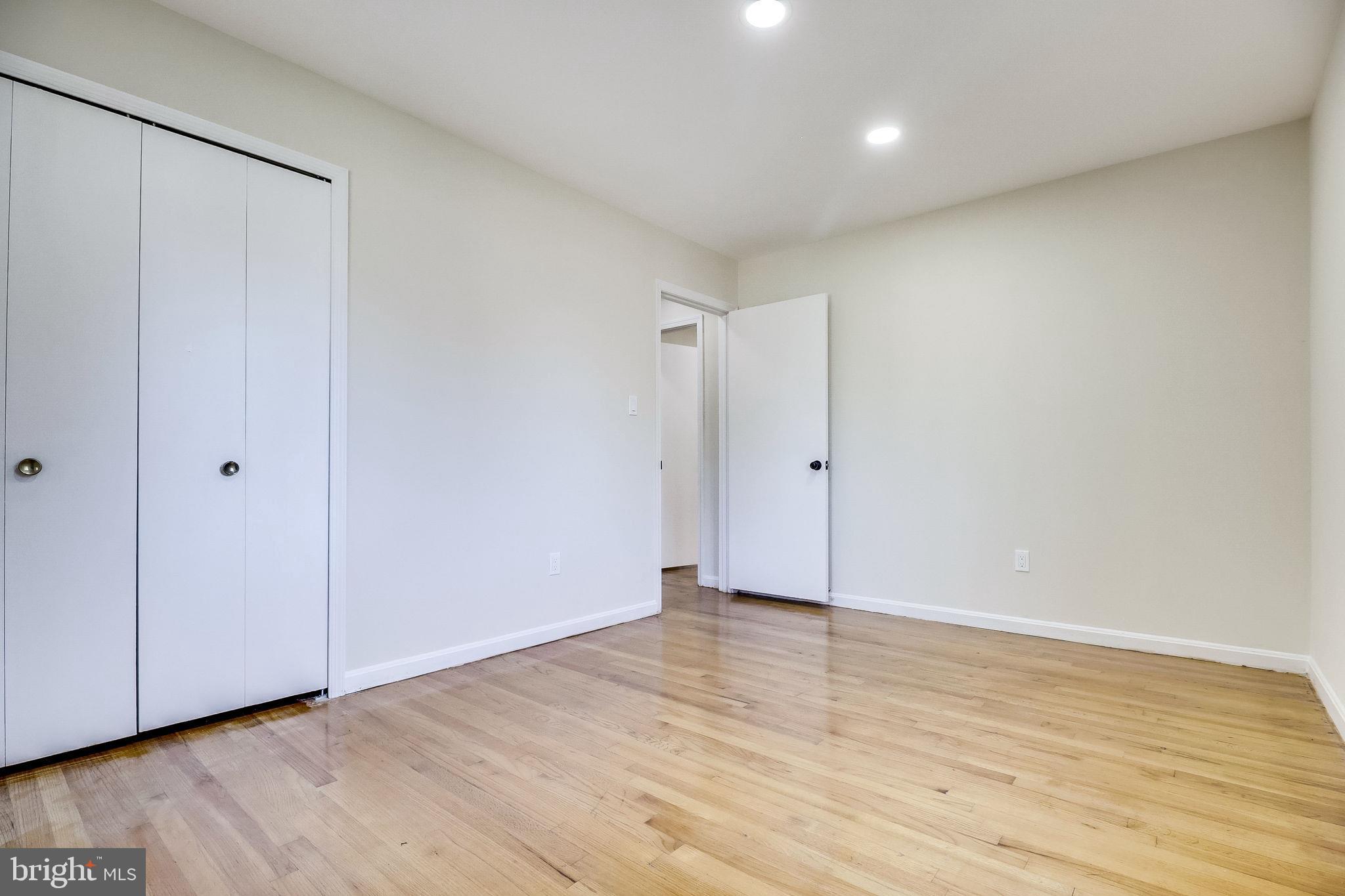 WARBURTON MANOR - Residential