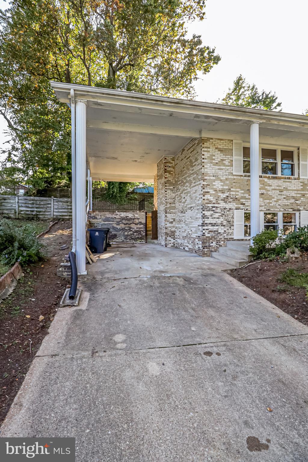 WARBURTON MANOR - Residential