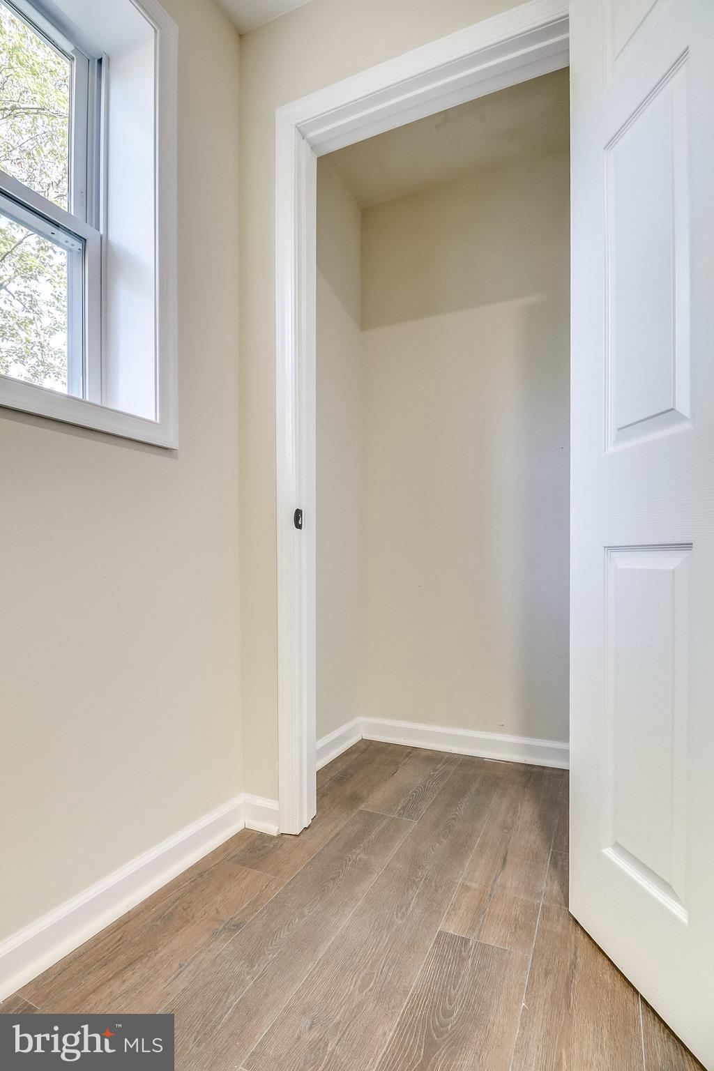 WARBURTON MANOR - Residential