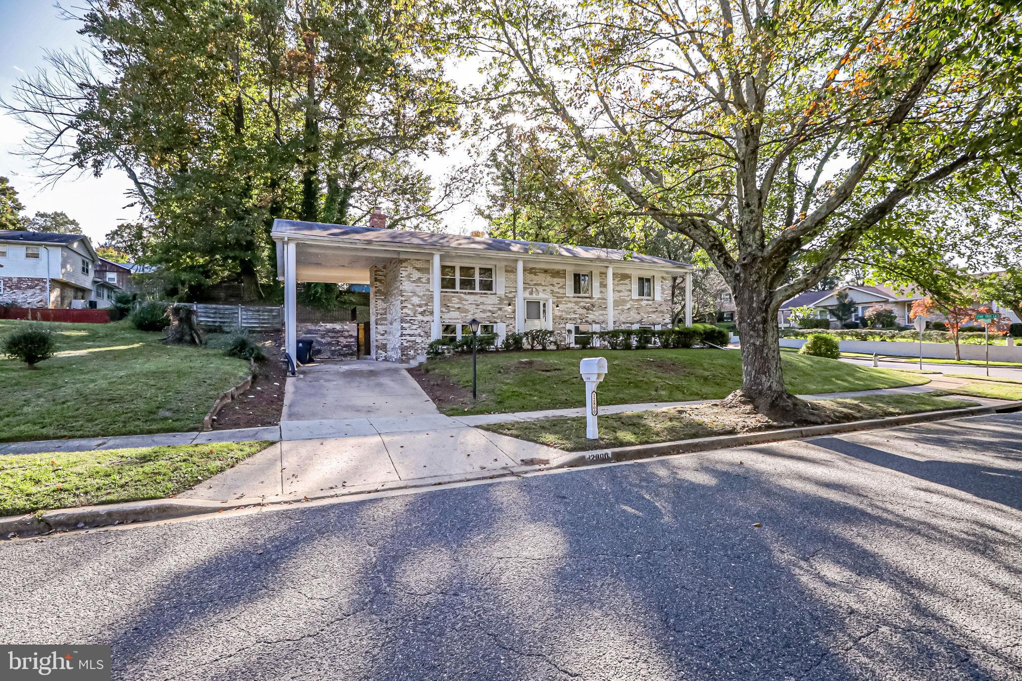 WARBURTON MANOR - Residential