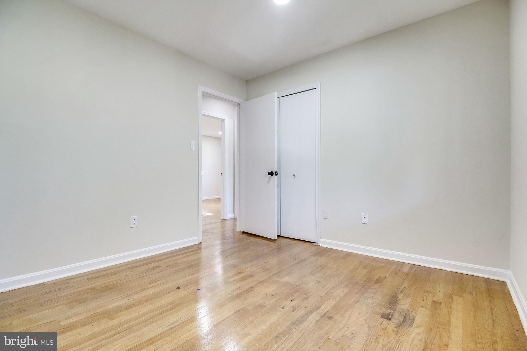 WARBURTON MANOR - Residential