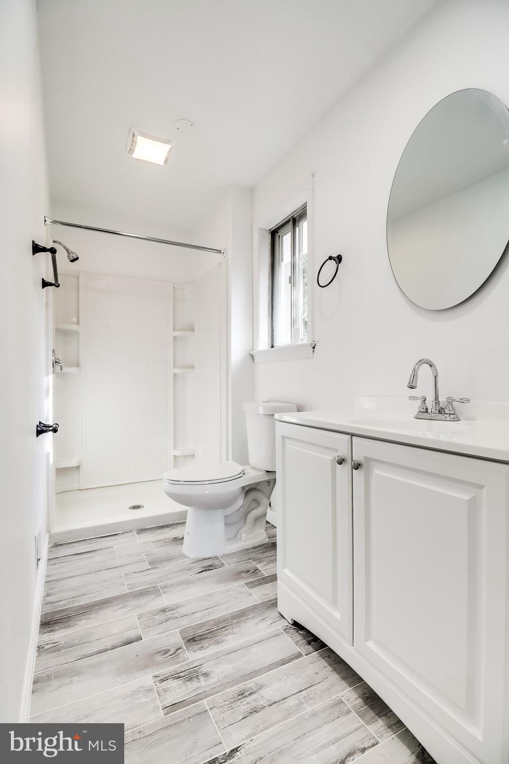 WARBURTON MANOR - Residential