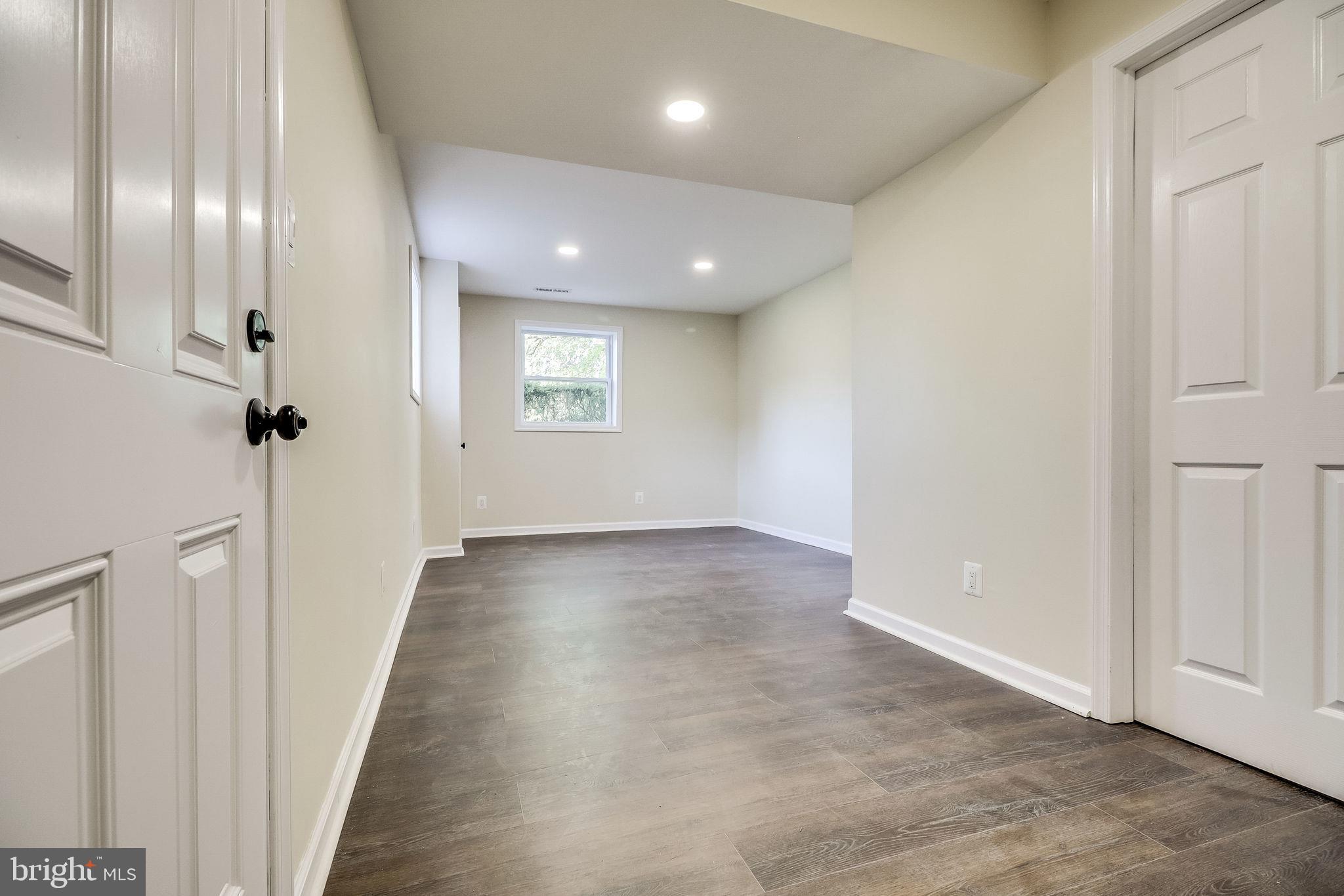 WARBURTON MANOR - Residential