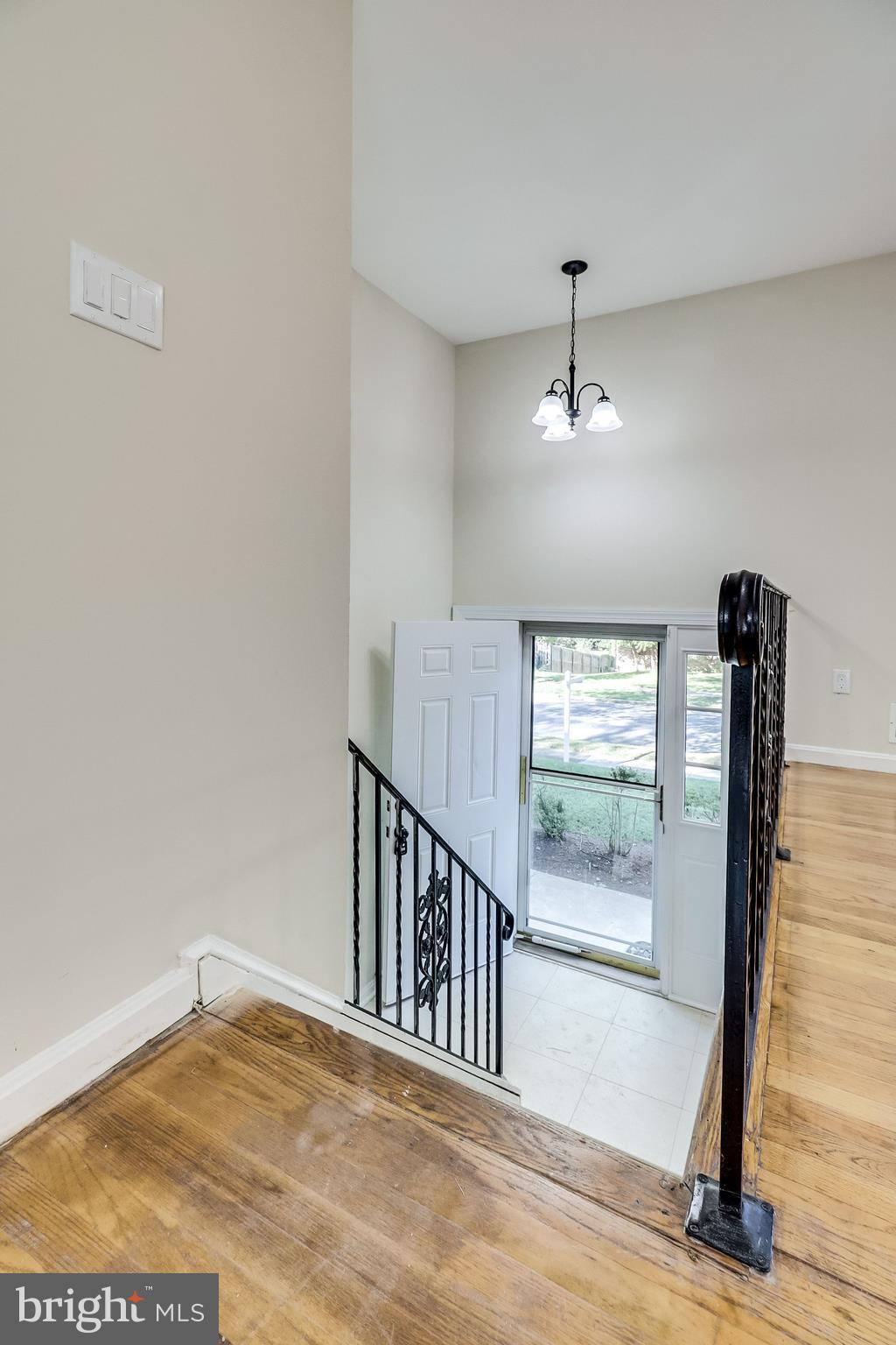 WARBURTON MANOR - Residential