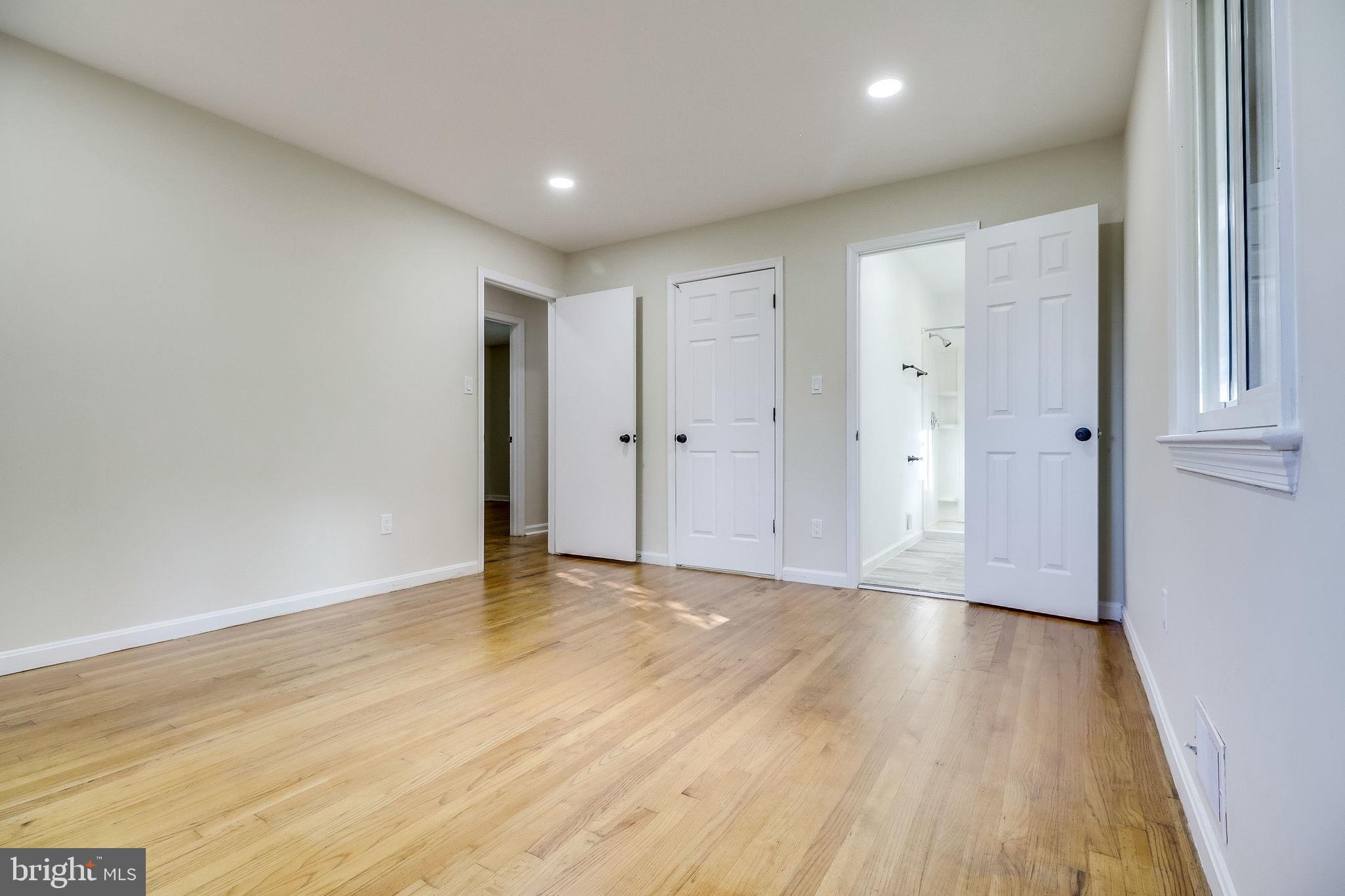 WARBURTON MANOR - Residential