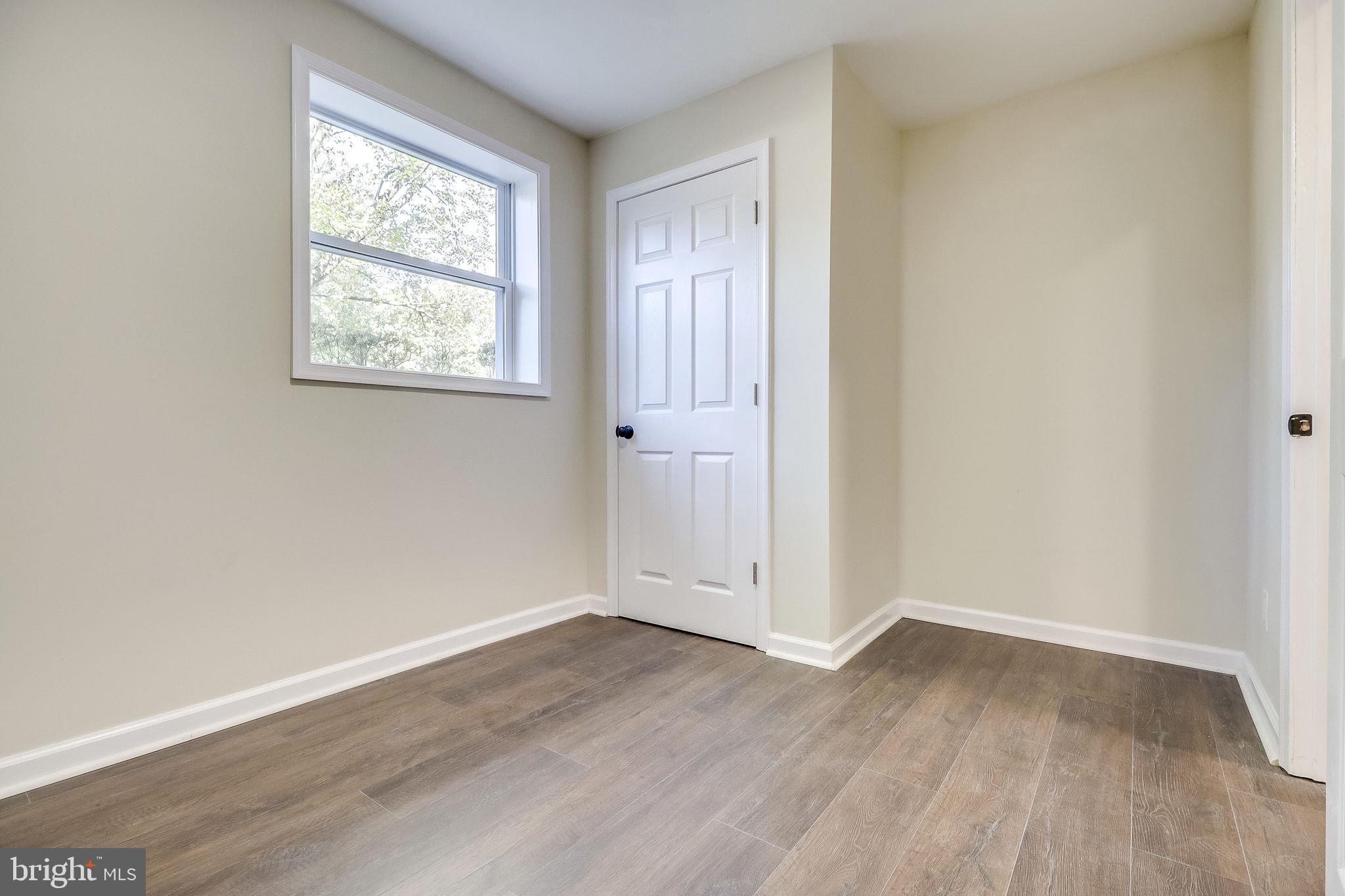 WARBURTON MANOR - Residential