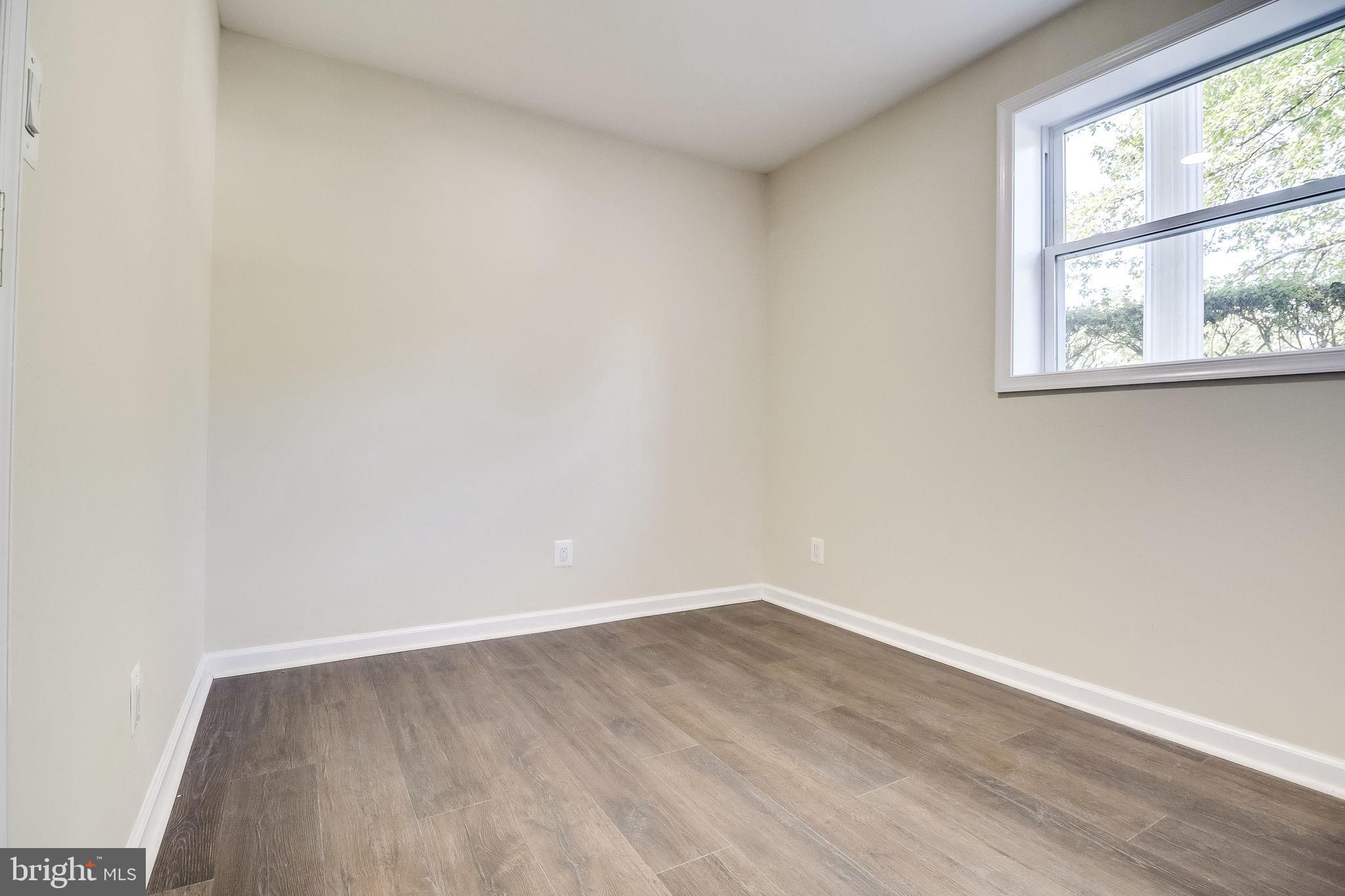 WARBURTON MANOR - Residential