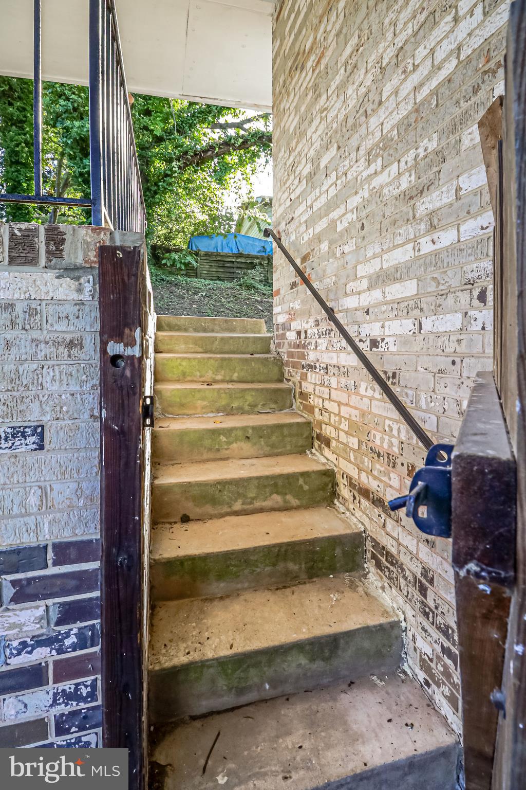 WARBURTON MANOR - Residential