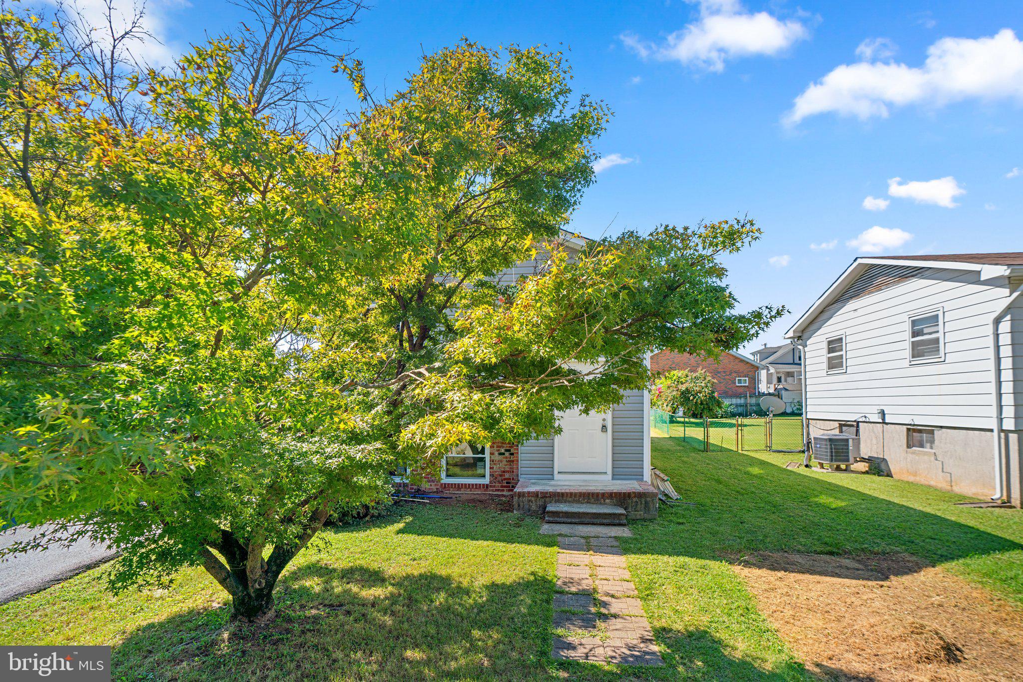 ROSEMONT - Residential