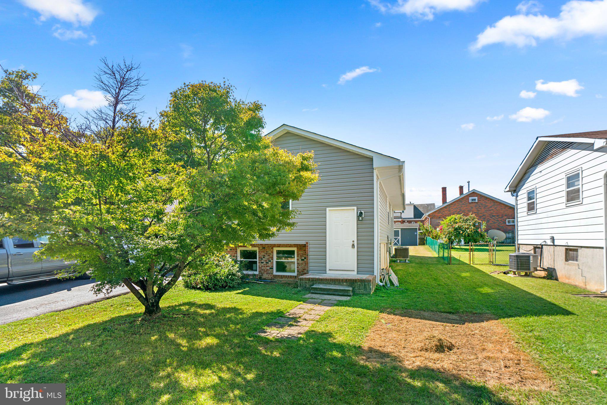 ROSEMONT - Residential