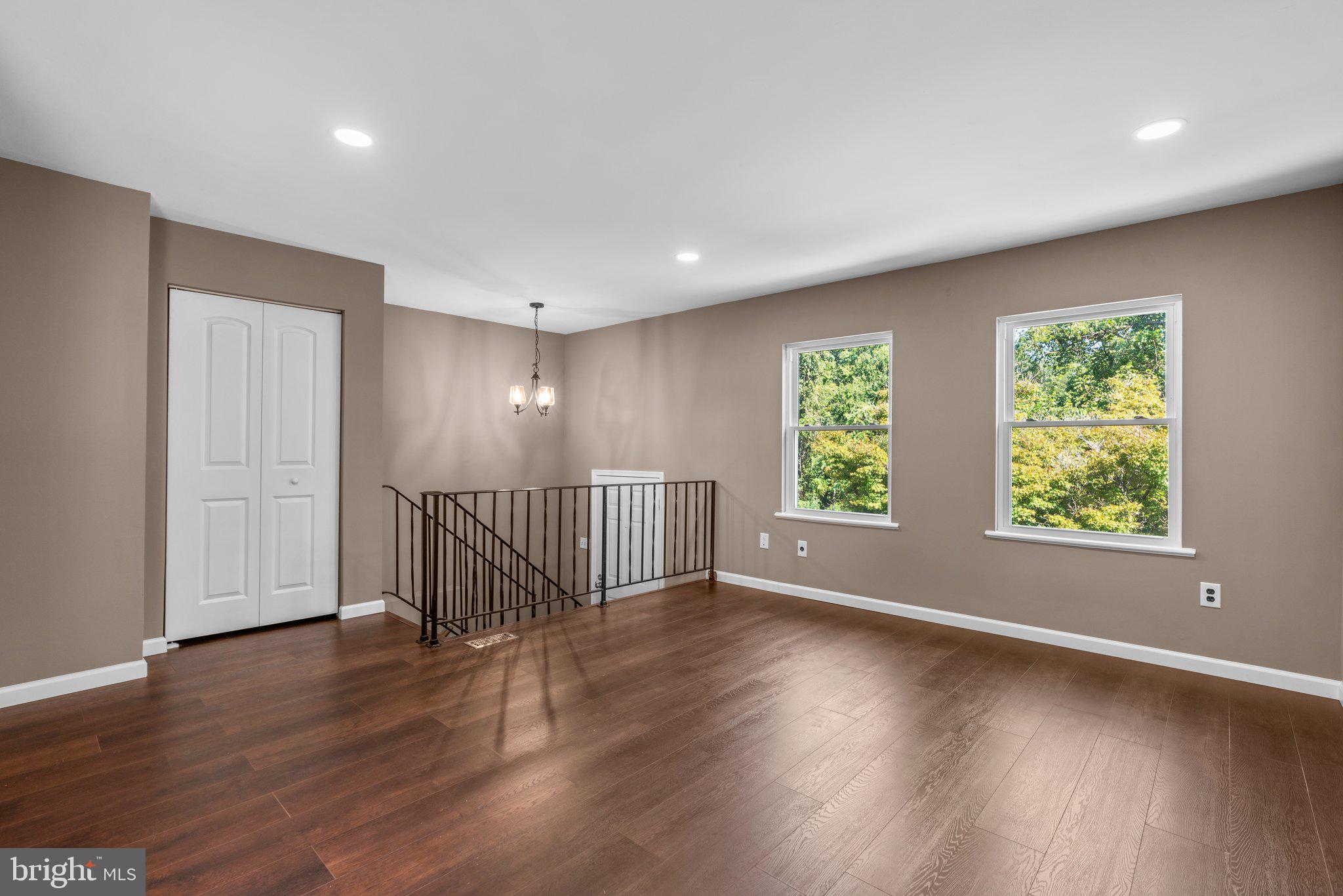 ROSEMONT - Residential