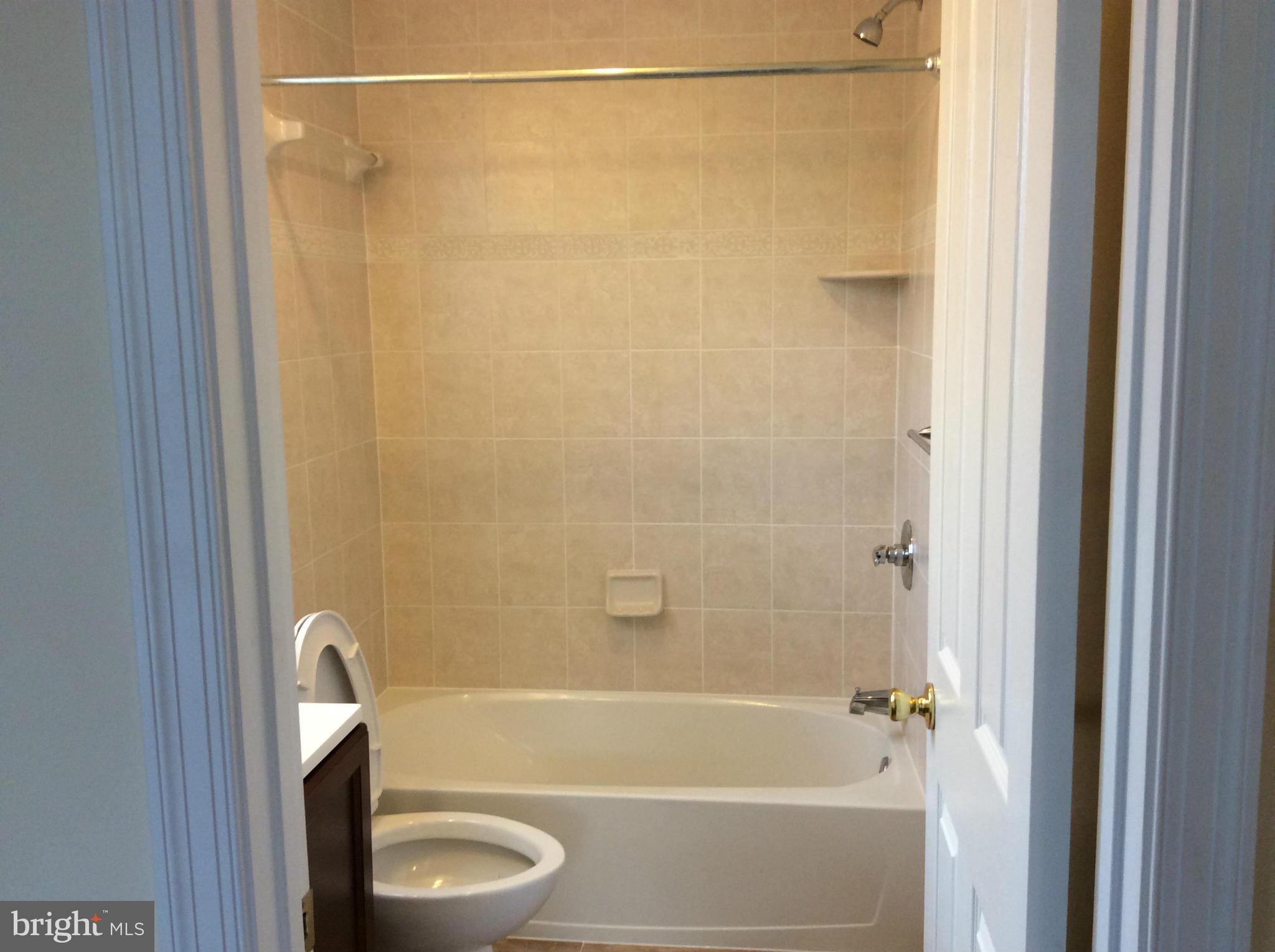 COLUMBIA OAKS - Residential