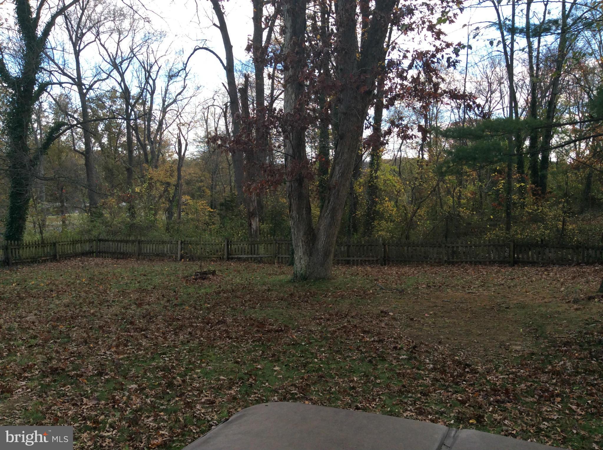 COLUMBIA OAKS - Residential