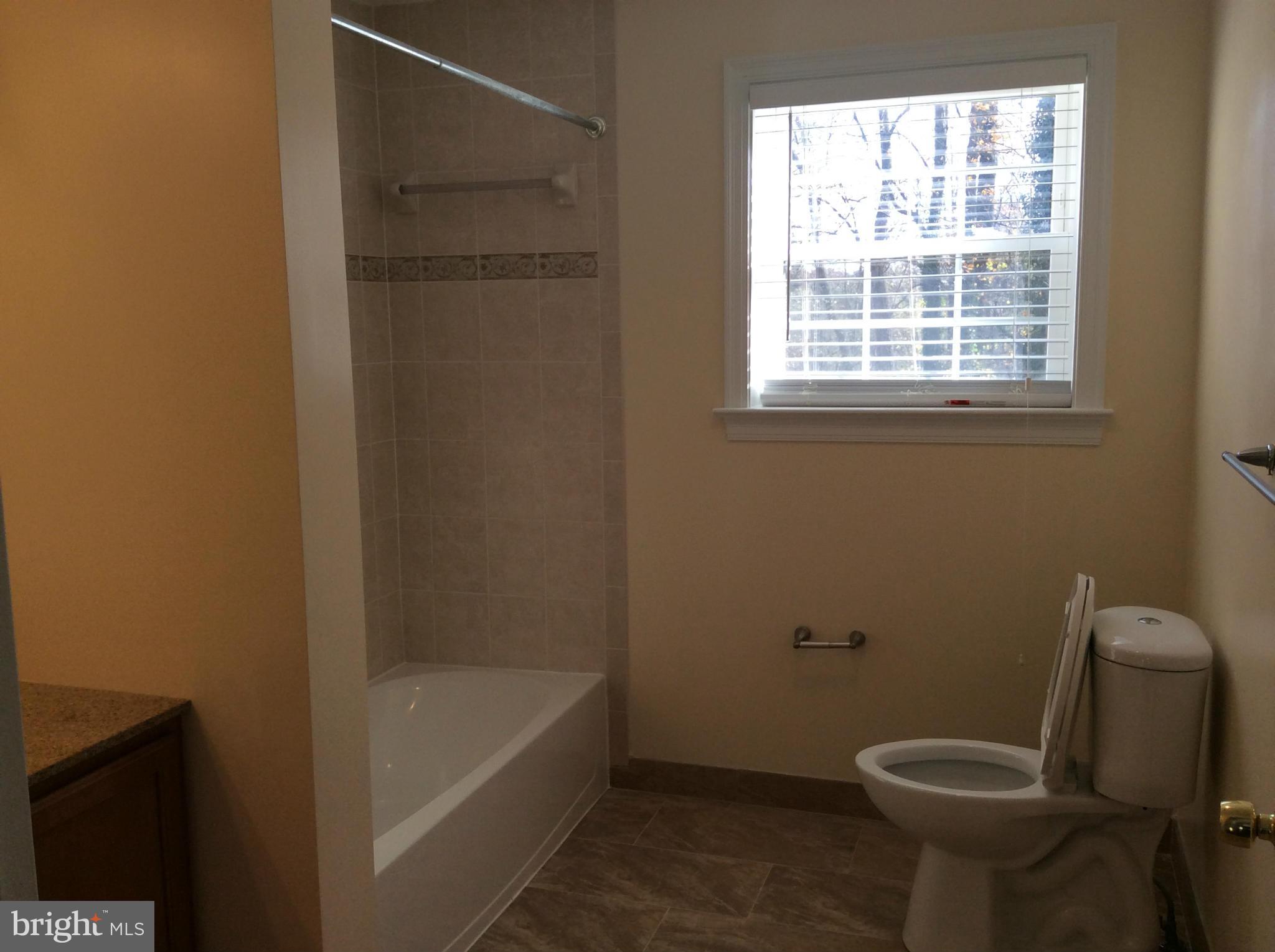 COLUMBIA OAKS - Residential