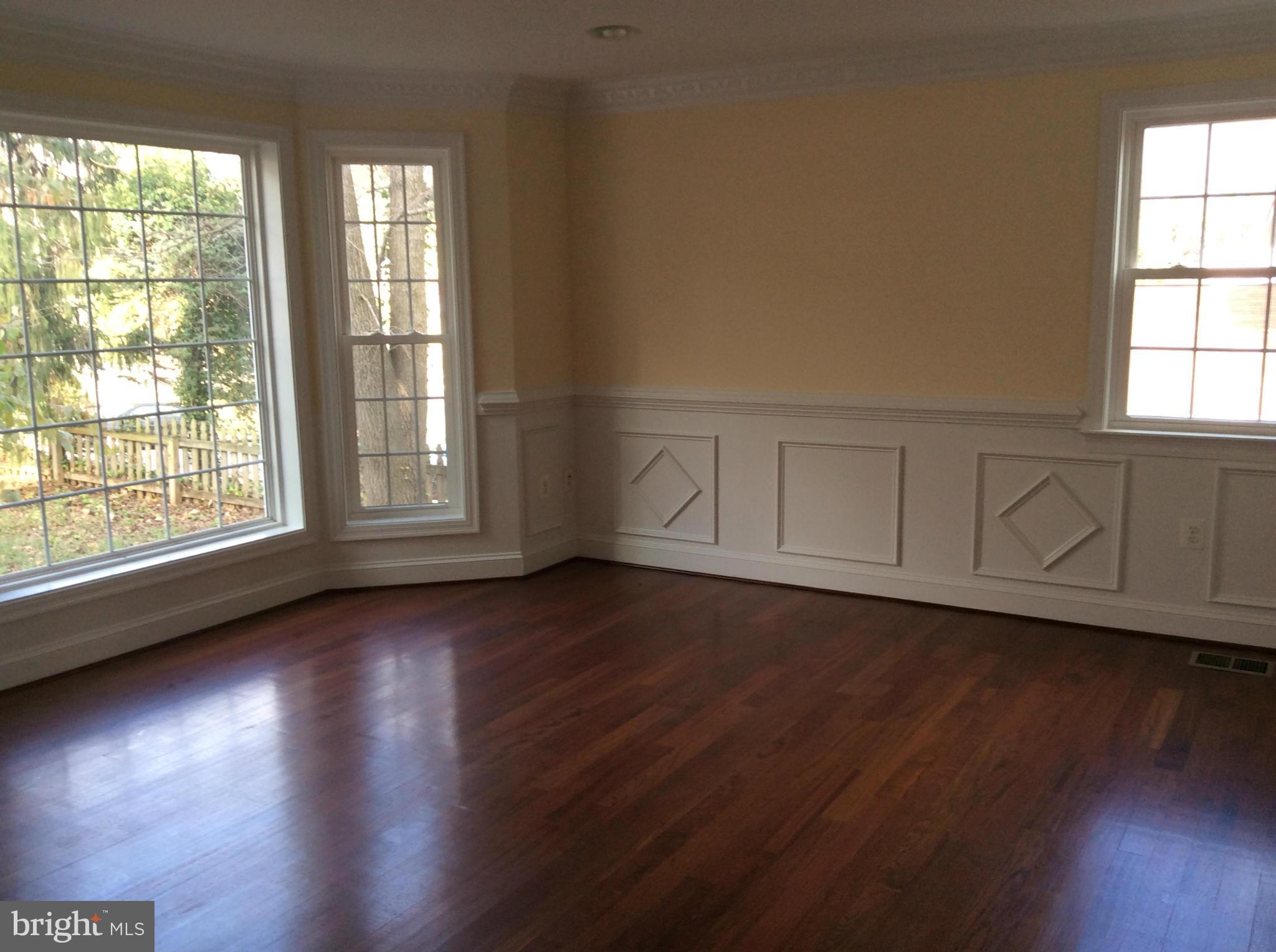 COLUMBIA OAKS - Residential