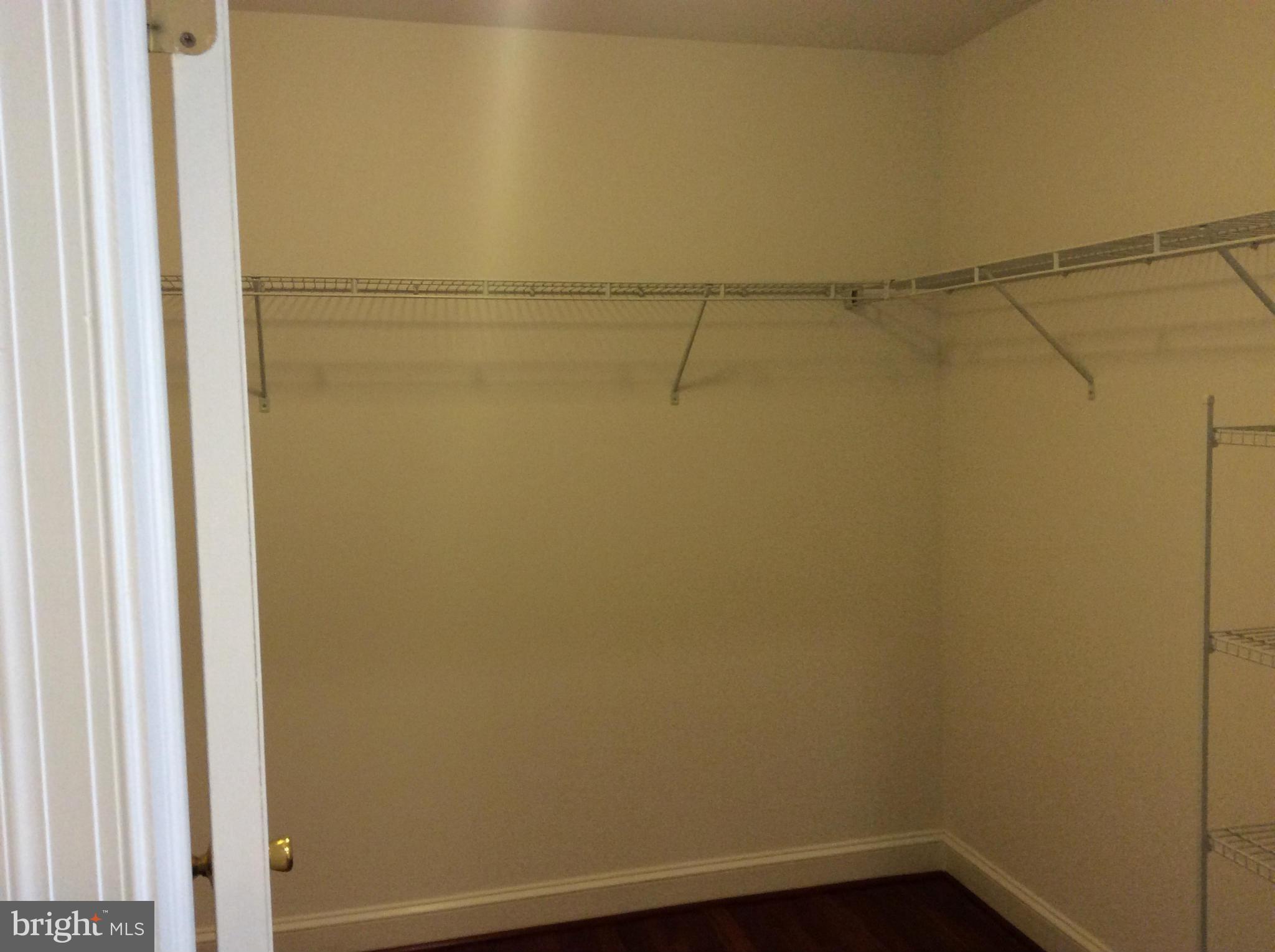 COLUMBIA OAKS - Residential