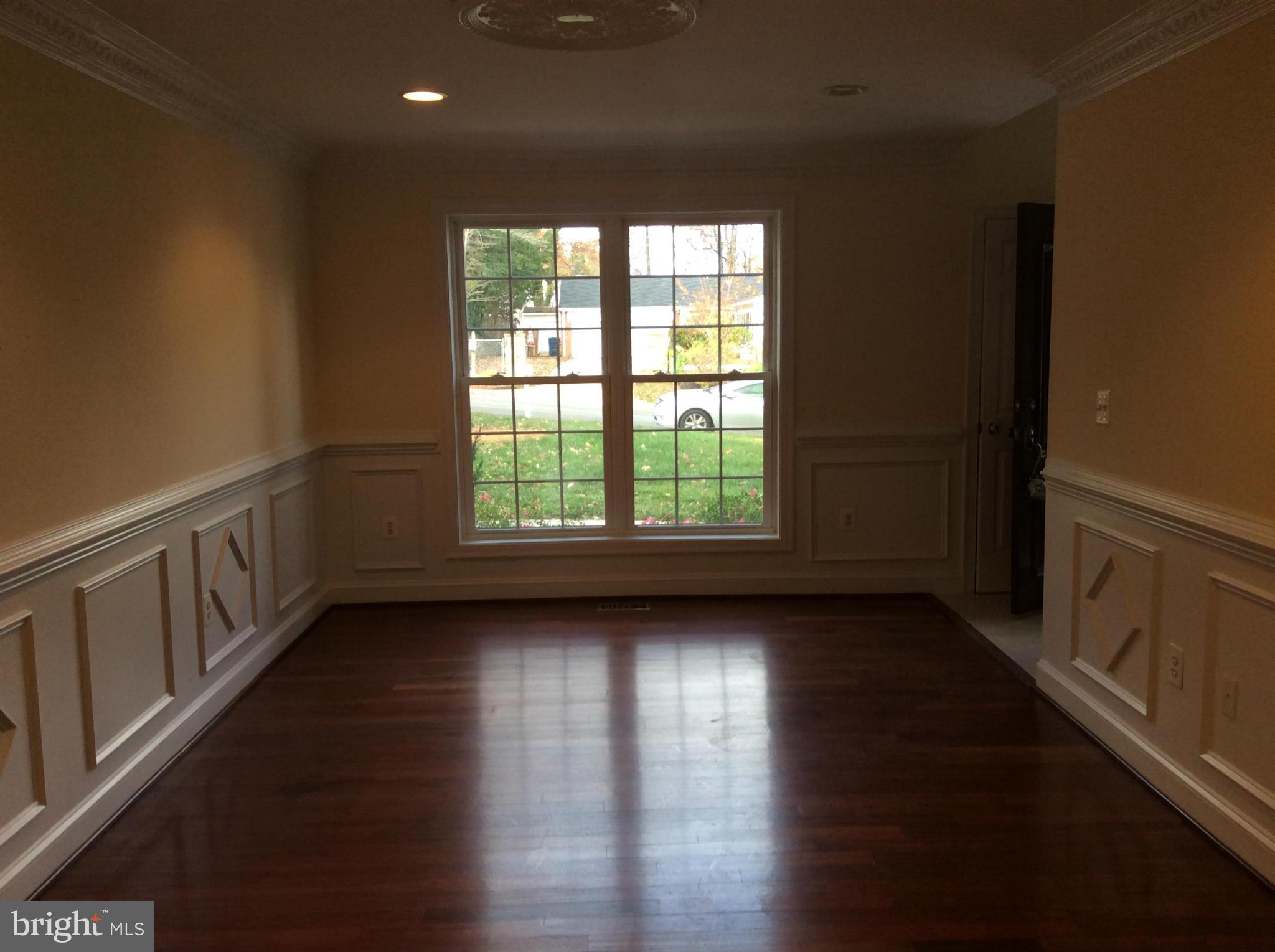 COLUMBIA OAKS - Residential