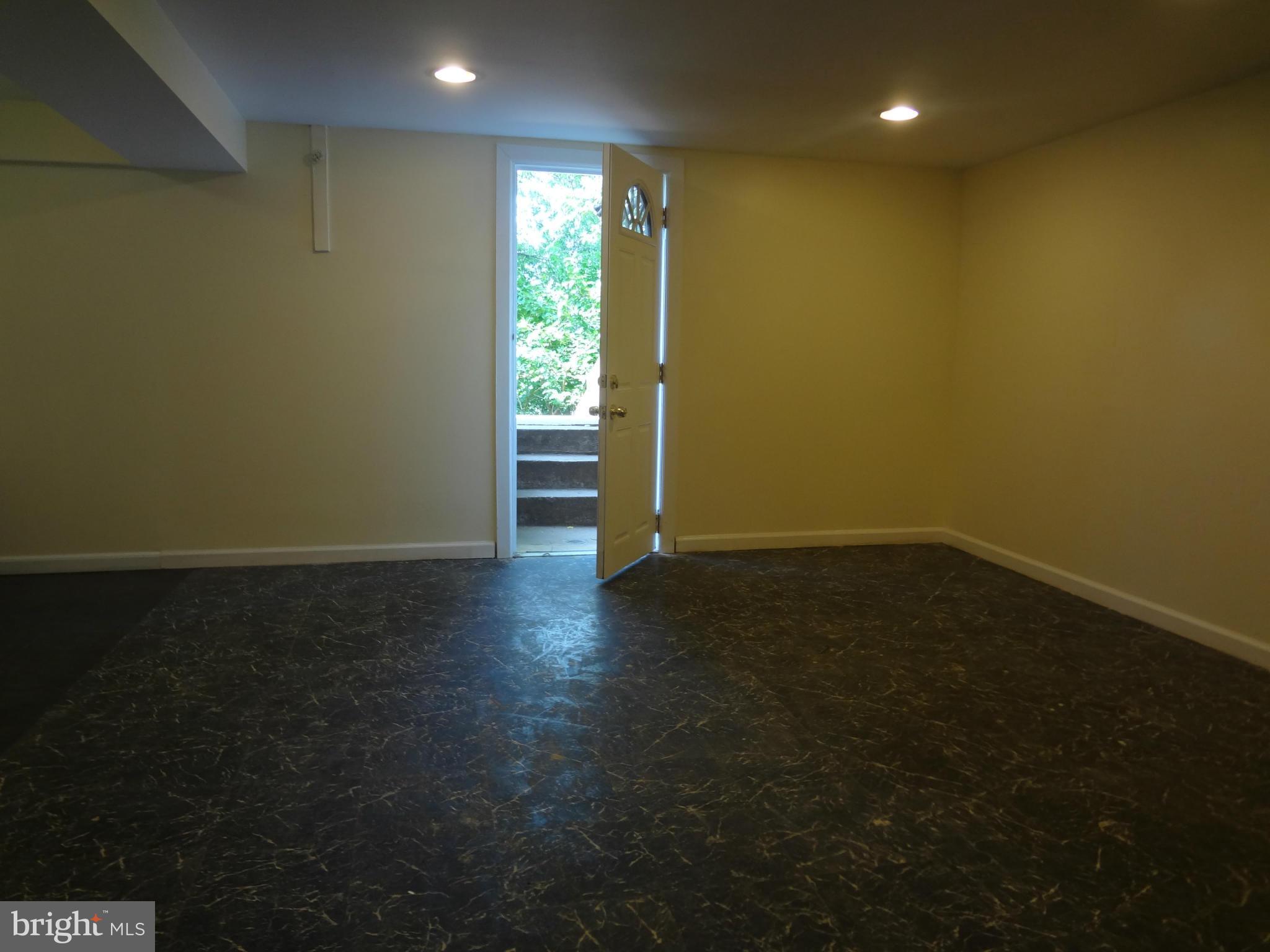 GLASSMANOR - Residential