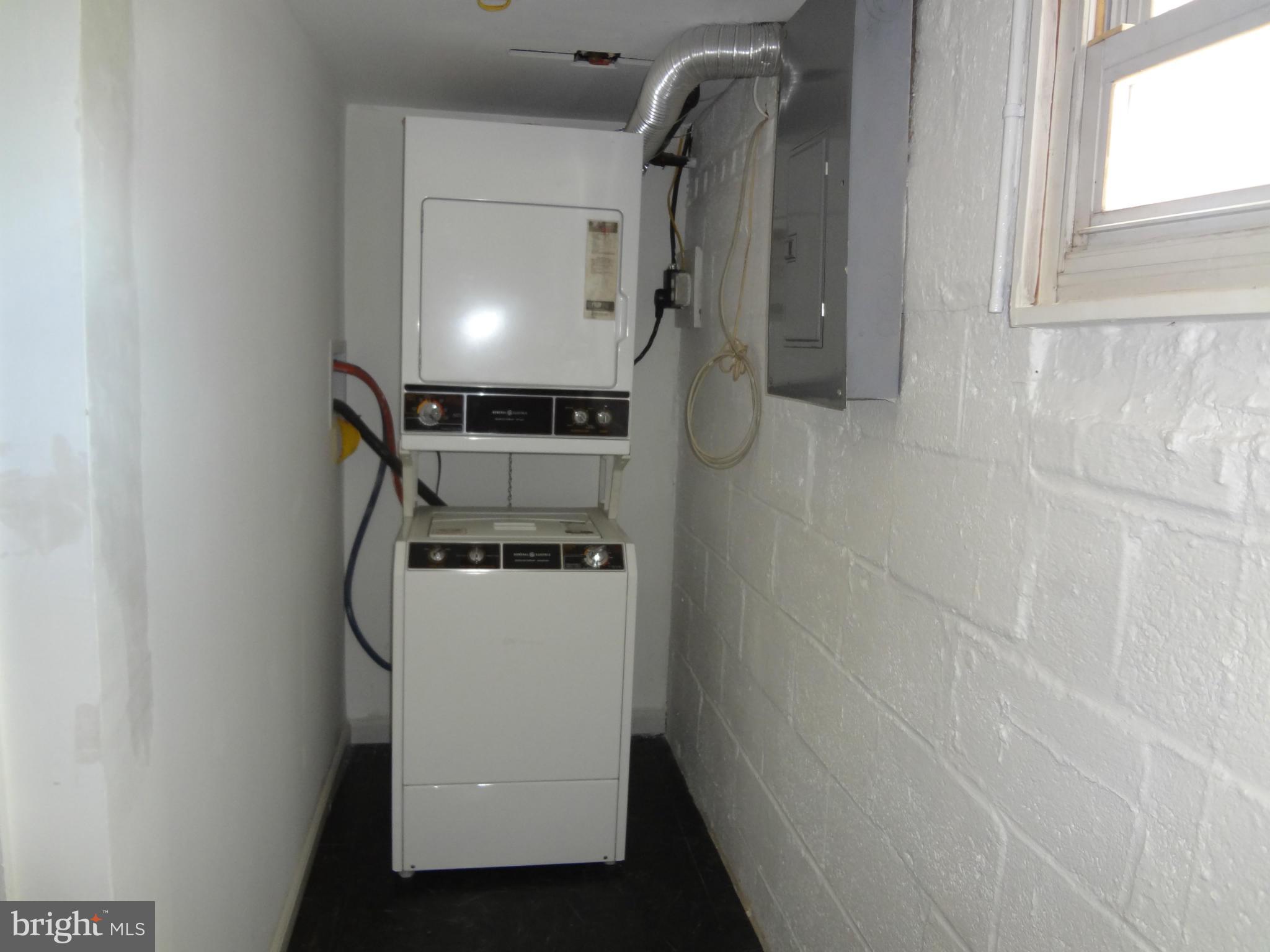 GLASSMANOR - Residential