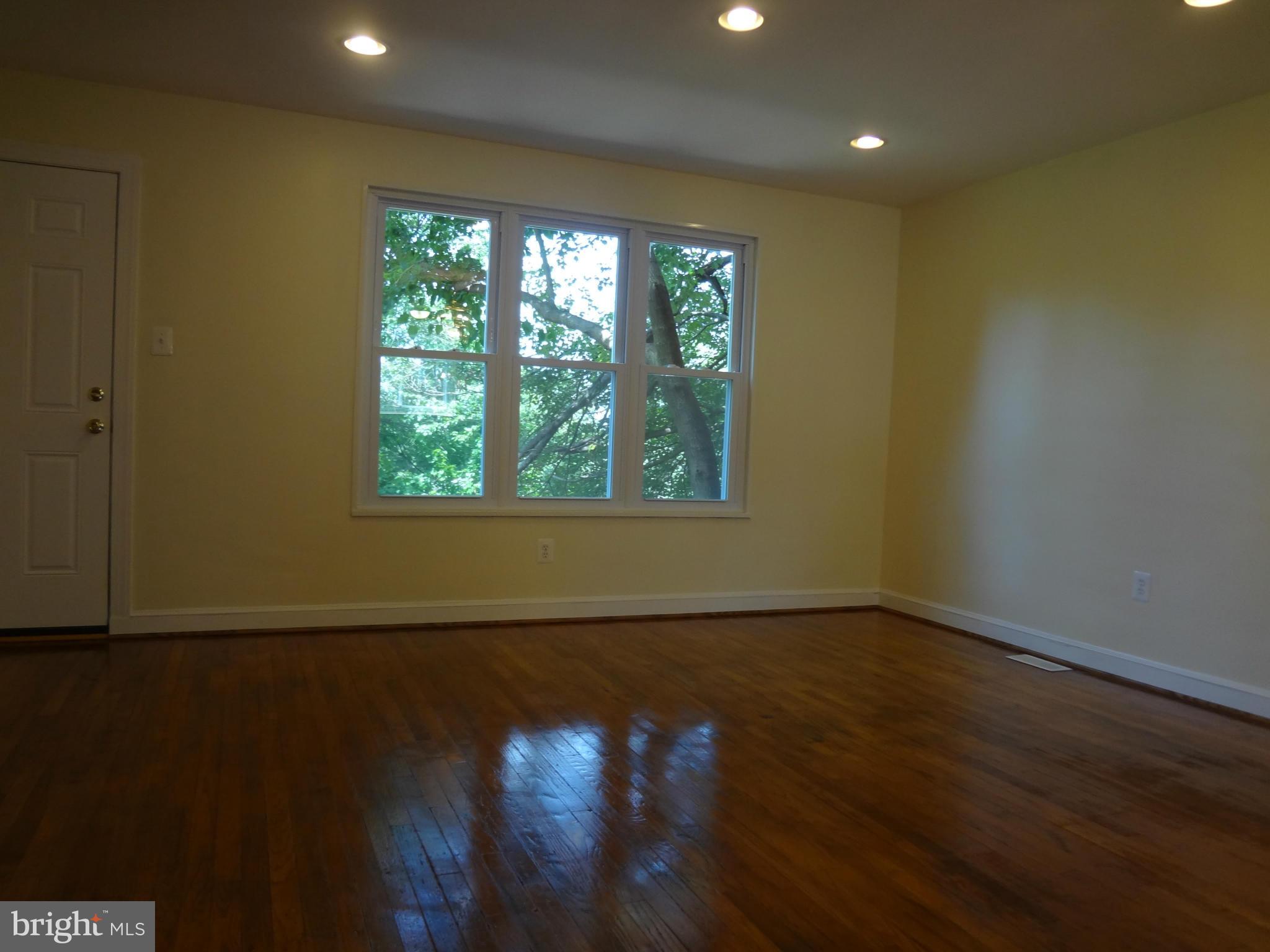 GLASSMANOR - Residential