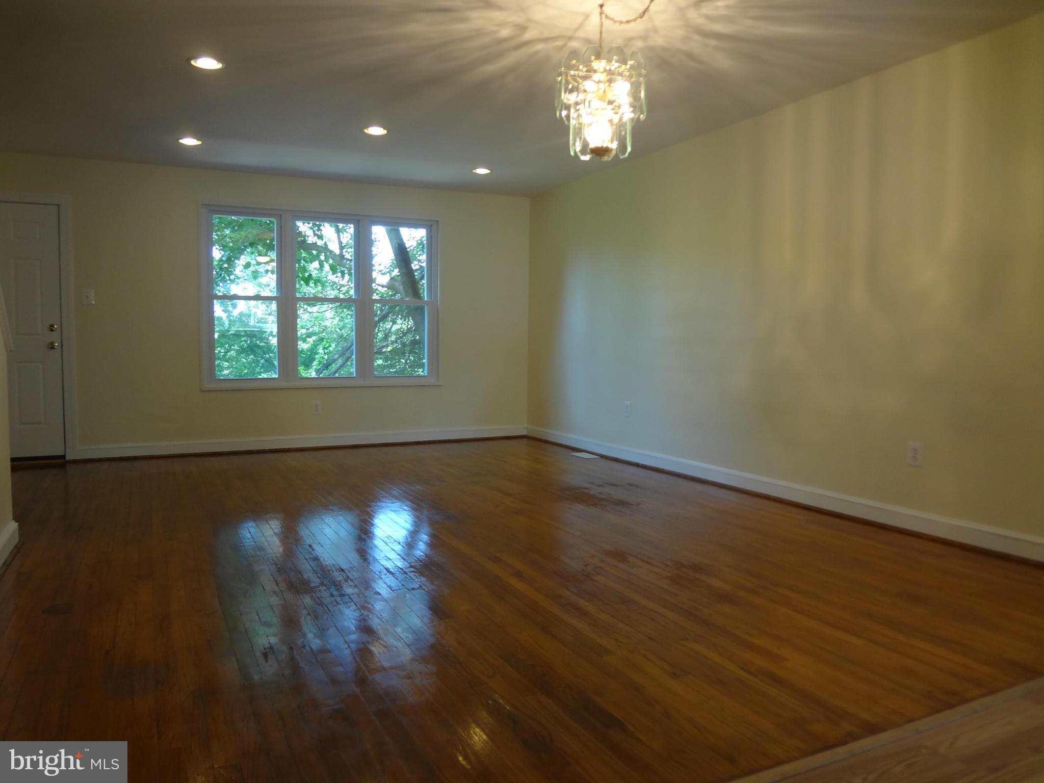 GLASSMANOR - Residential