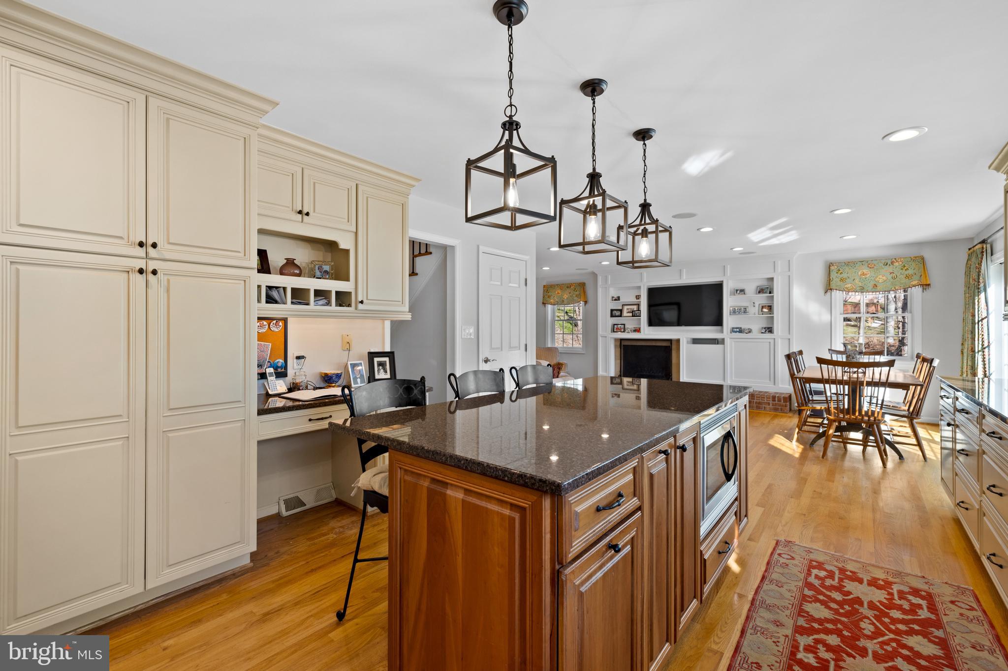 RAVENHURST - Residential