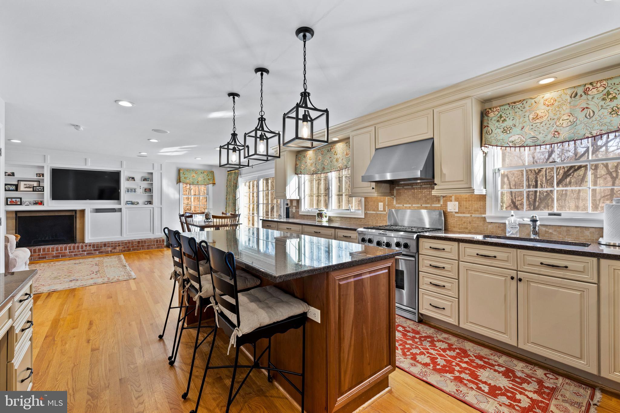 RAVENHURST - Residential