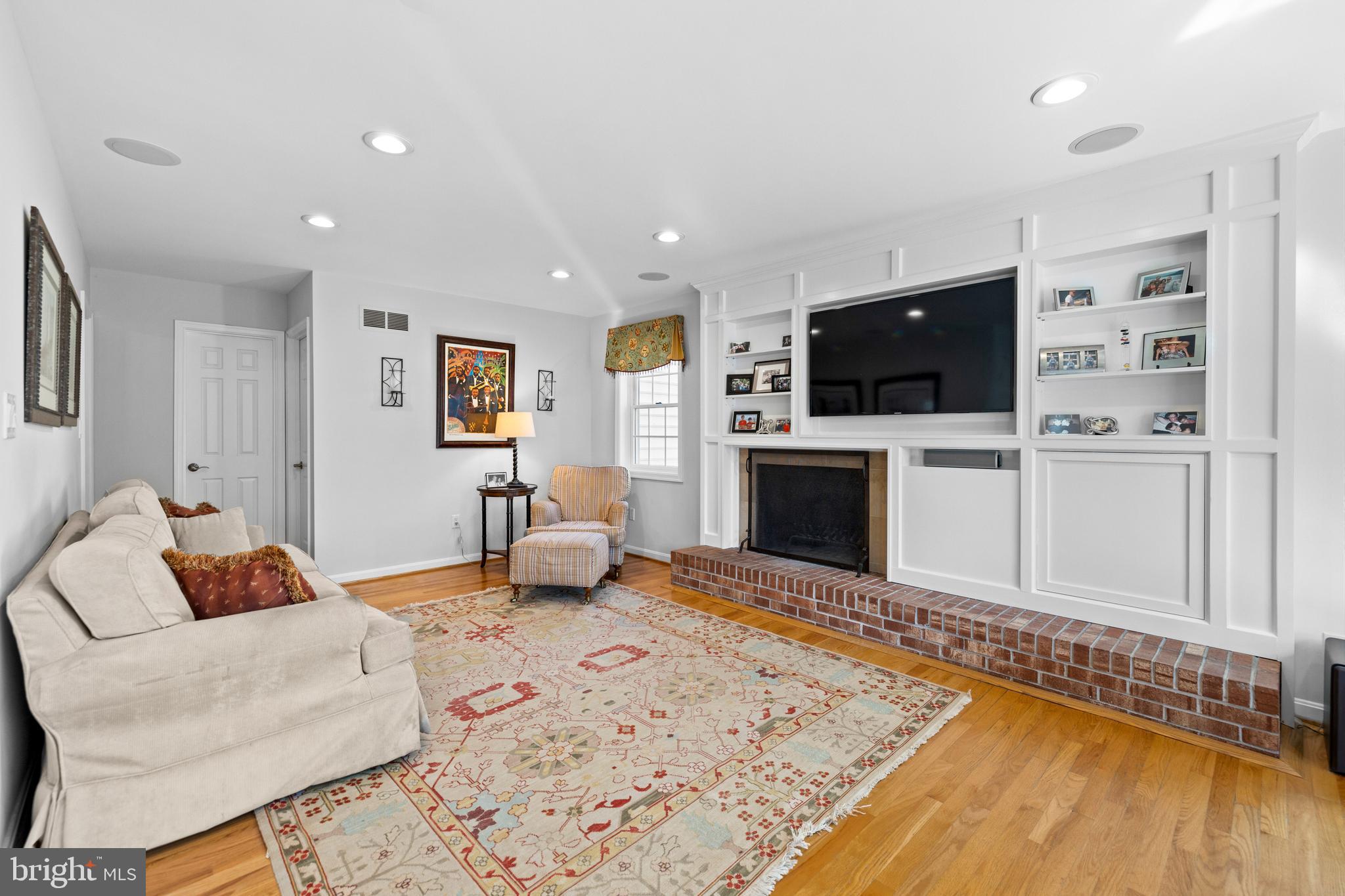 RAVENHURST - Residential