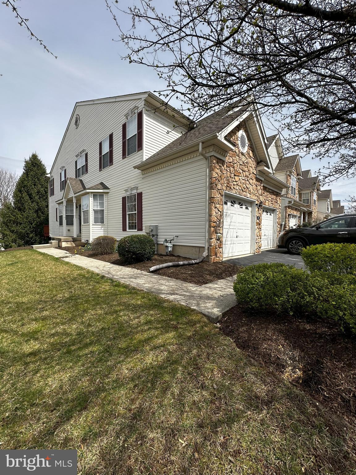 WHITELAND WOODS - Residential Lease