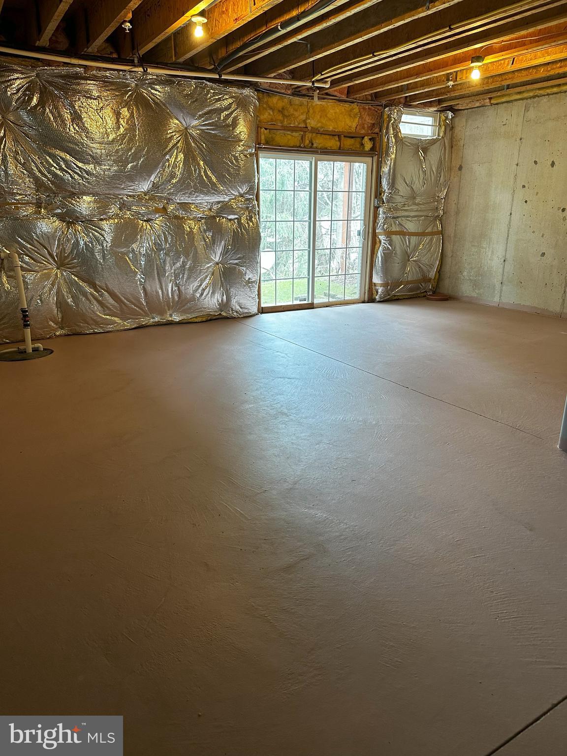 WHITELAND WOODS - Residential Lease