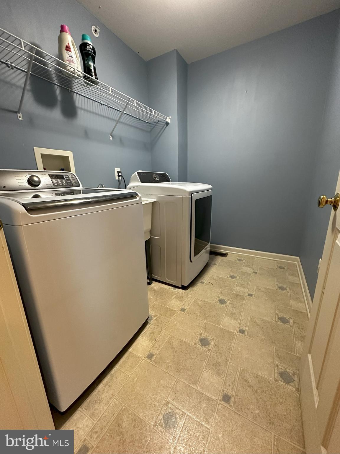 WHITELAND WOODS - Residential Lease