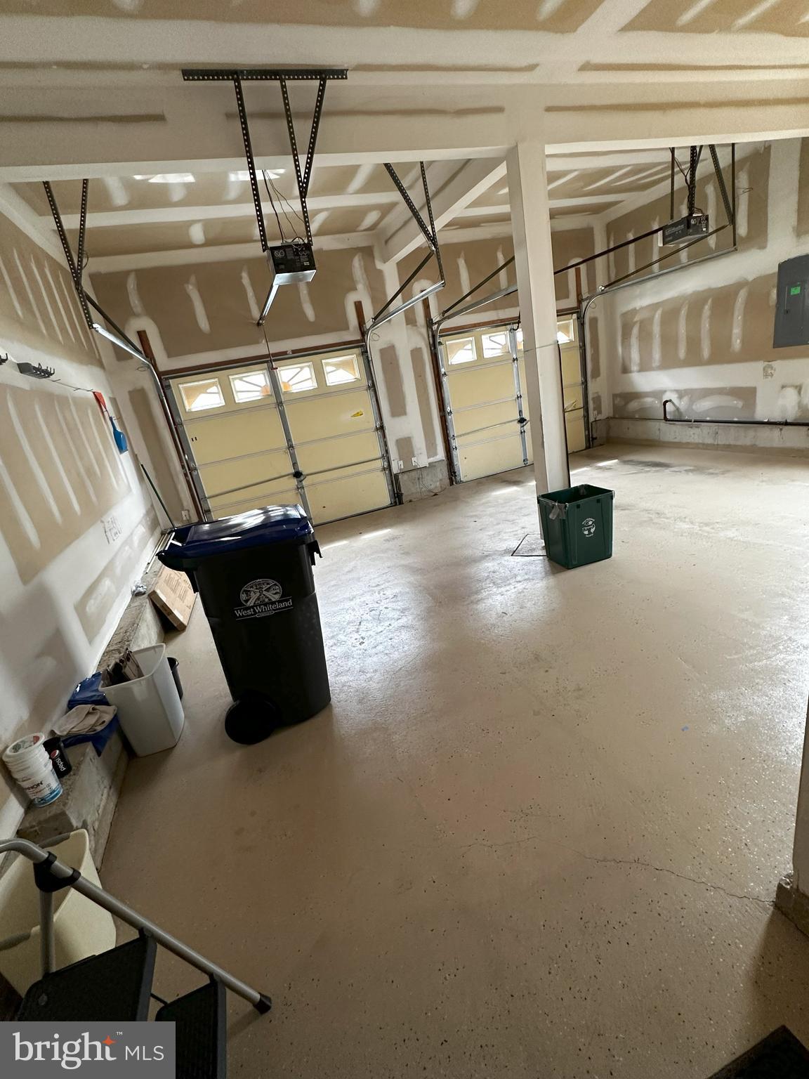 WHITELAND WOODS - Residential Lease