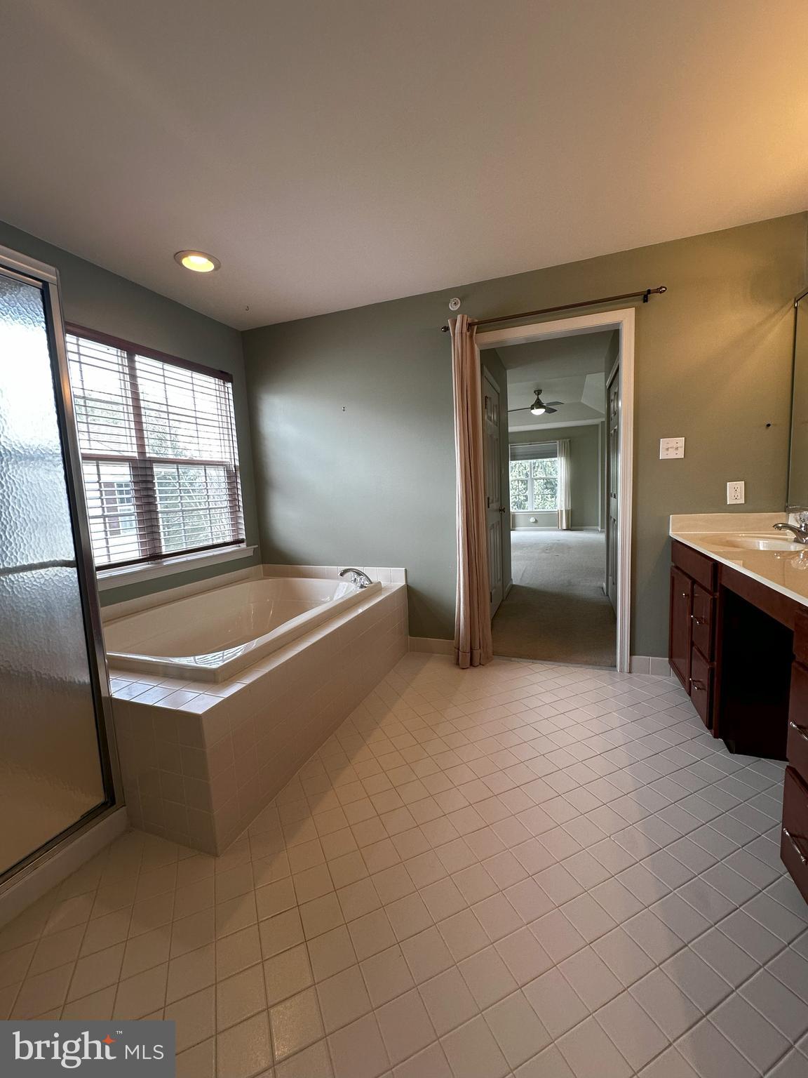 WHITELAND WOODS - Residential Lease