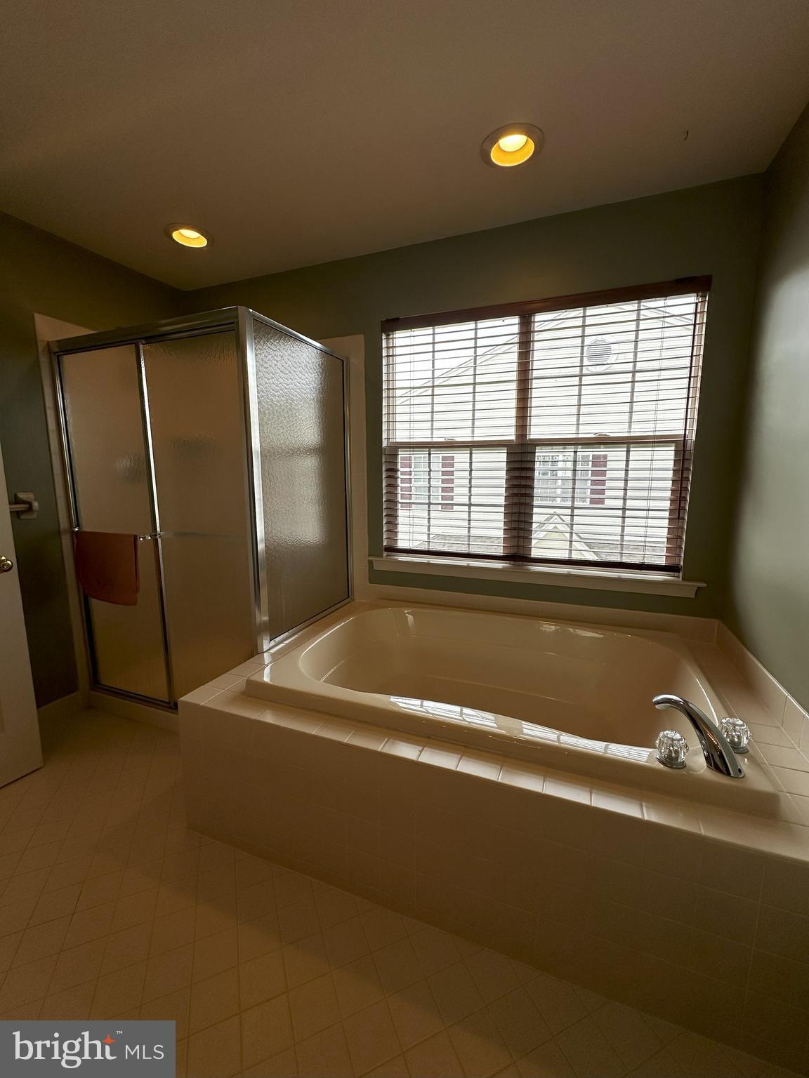 WHITELAND WOODS - Residential Lease