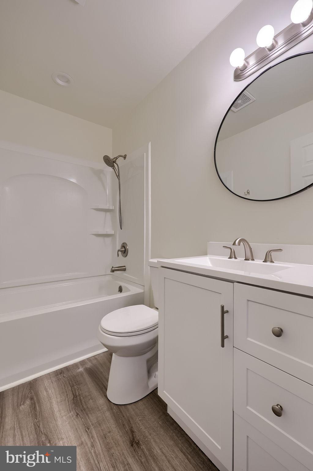 CONSTITUTION SQUARE - Residential