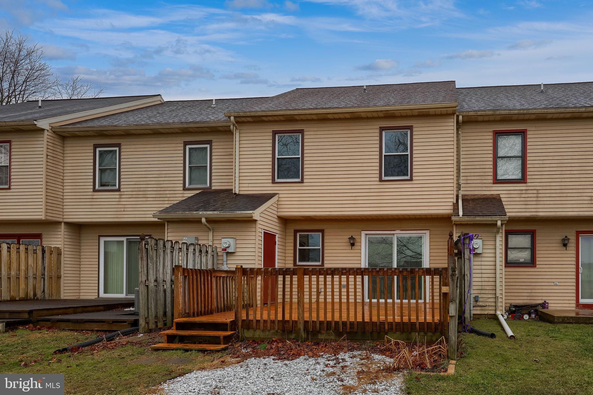 CONSTITUTION SQUARE - Residential