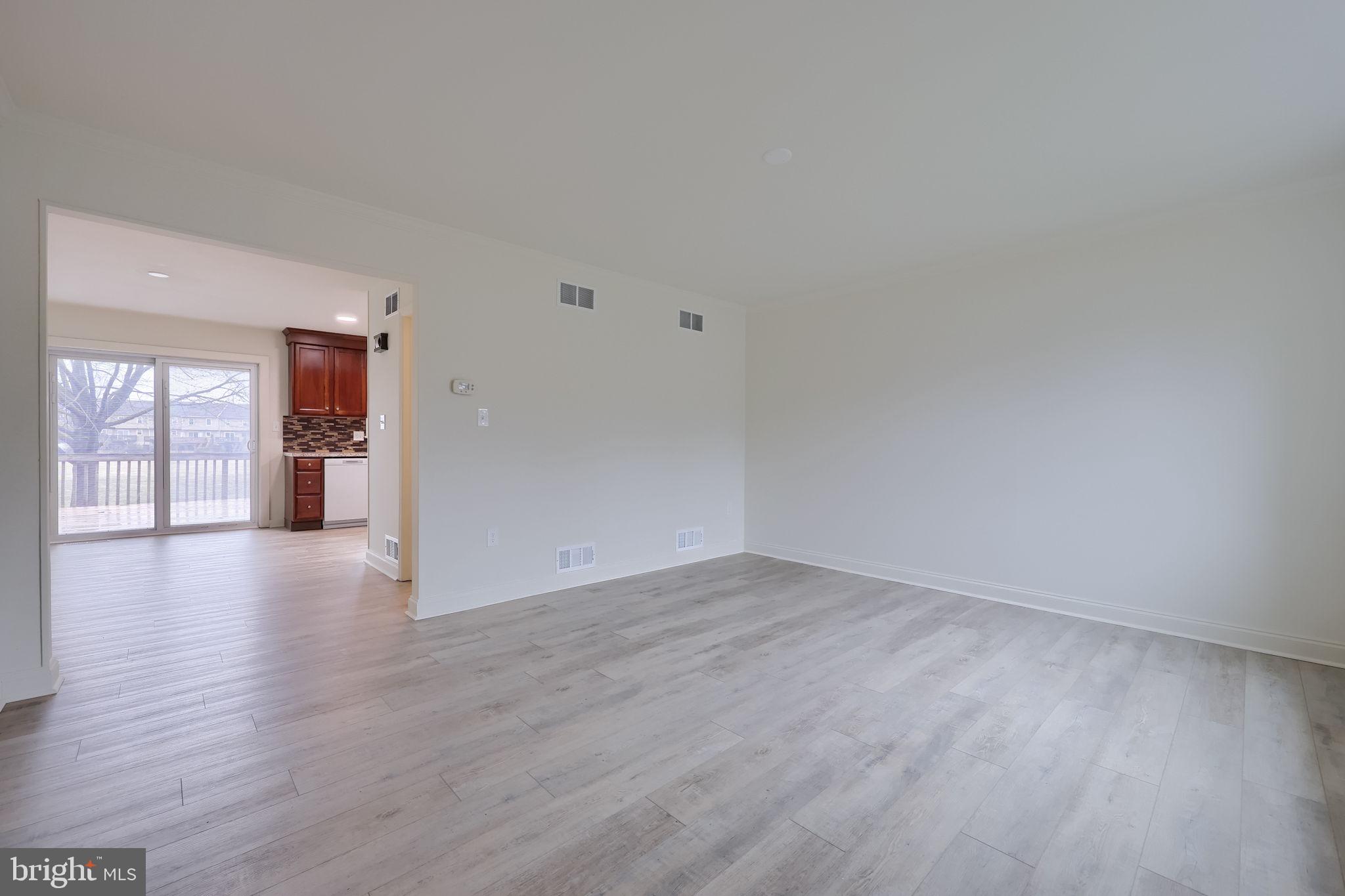 CONSTITUTION SQUARE - Residential