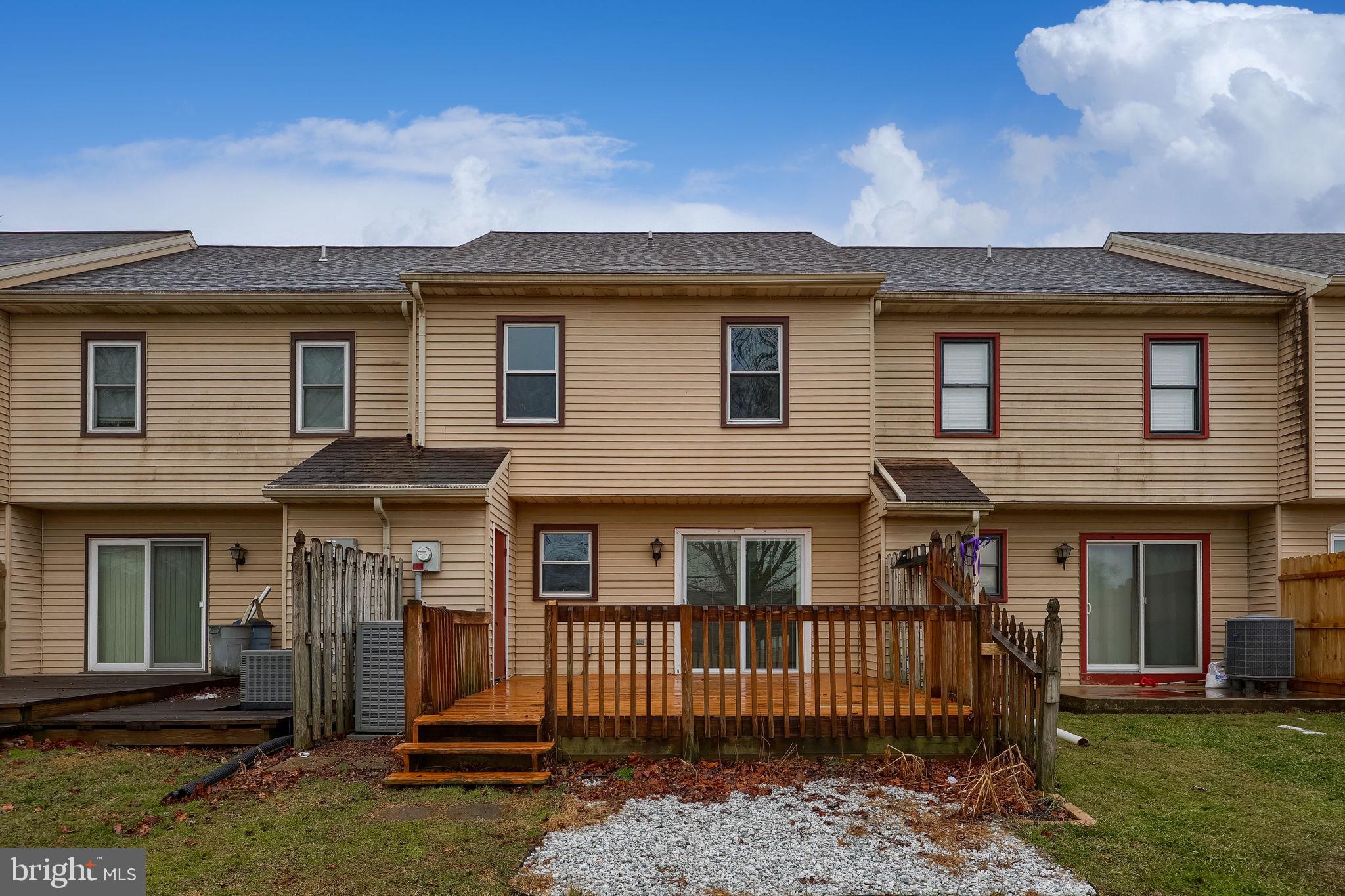 CONSTITUTION SQUARE - Residential