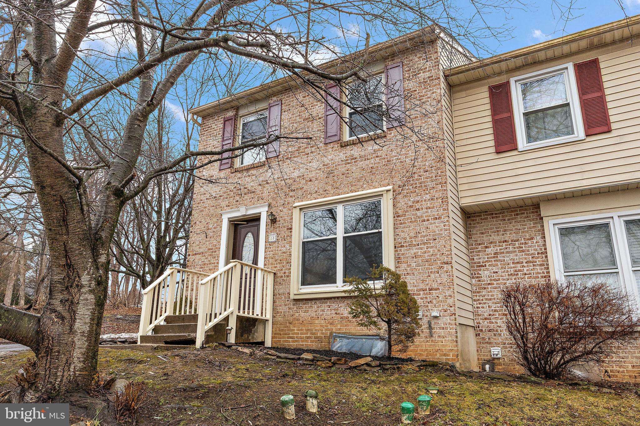 INGLESIDE VILLAGE - Residential