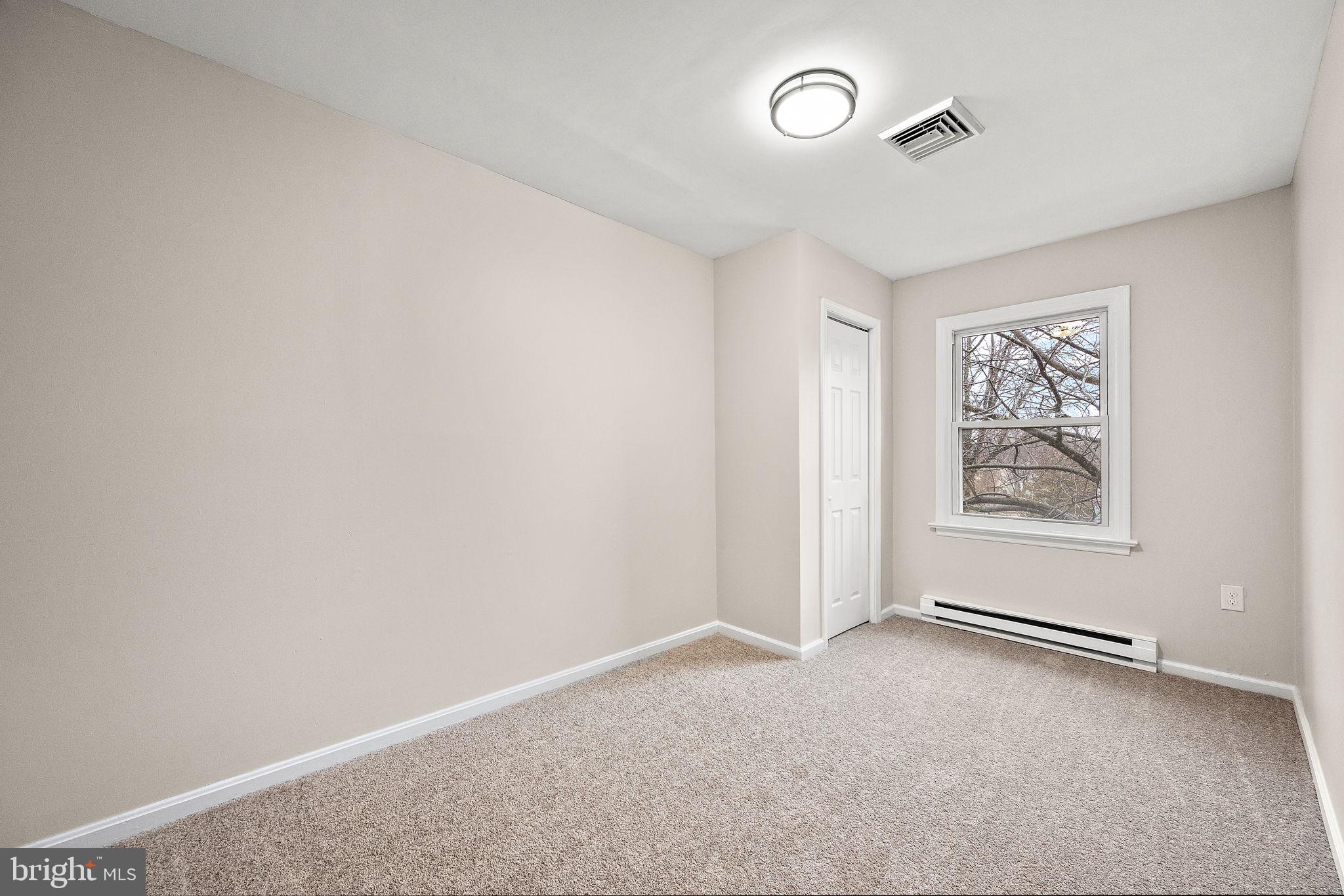 INGLESIDE VILLAGE - Residential