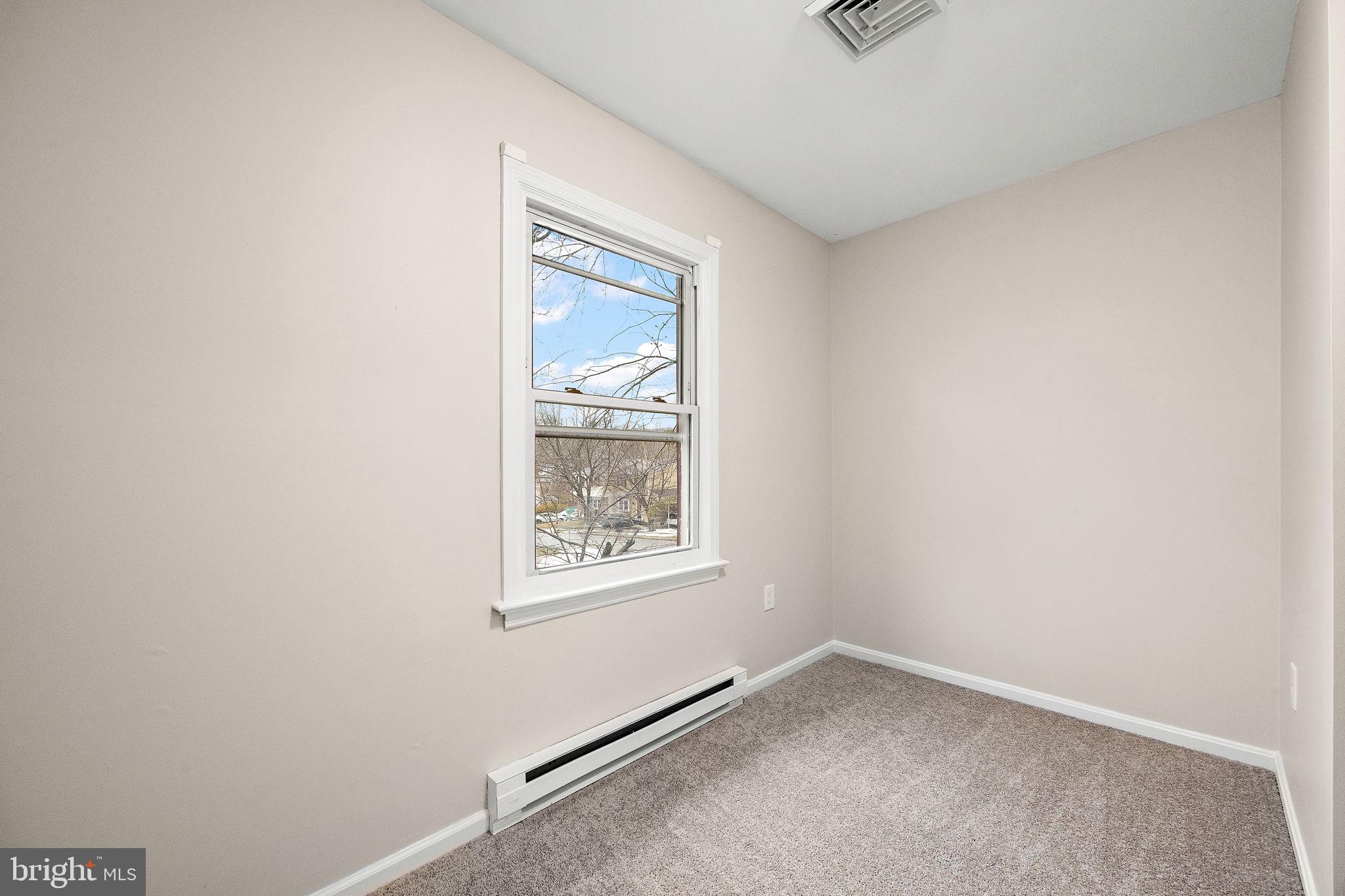 INGLESIDE VILLAGE - Residential