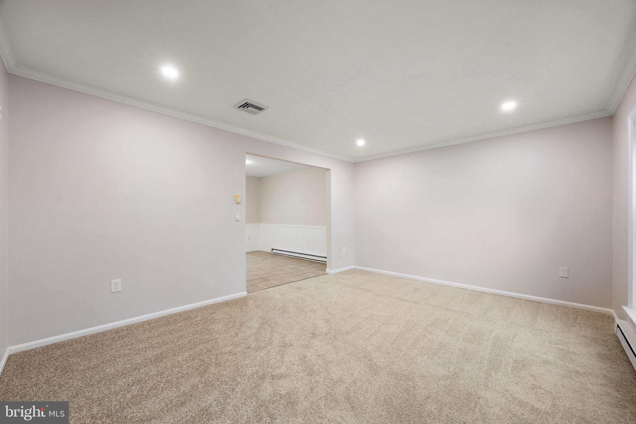 INGLESIDE VILLAGE - Residential