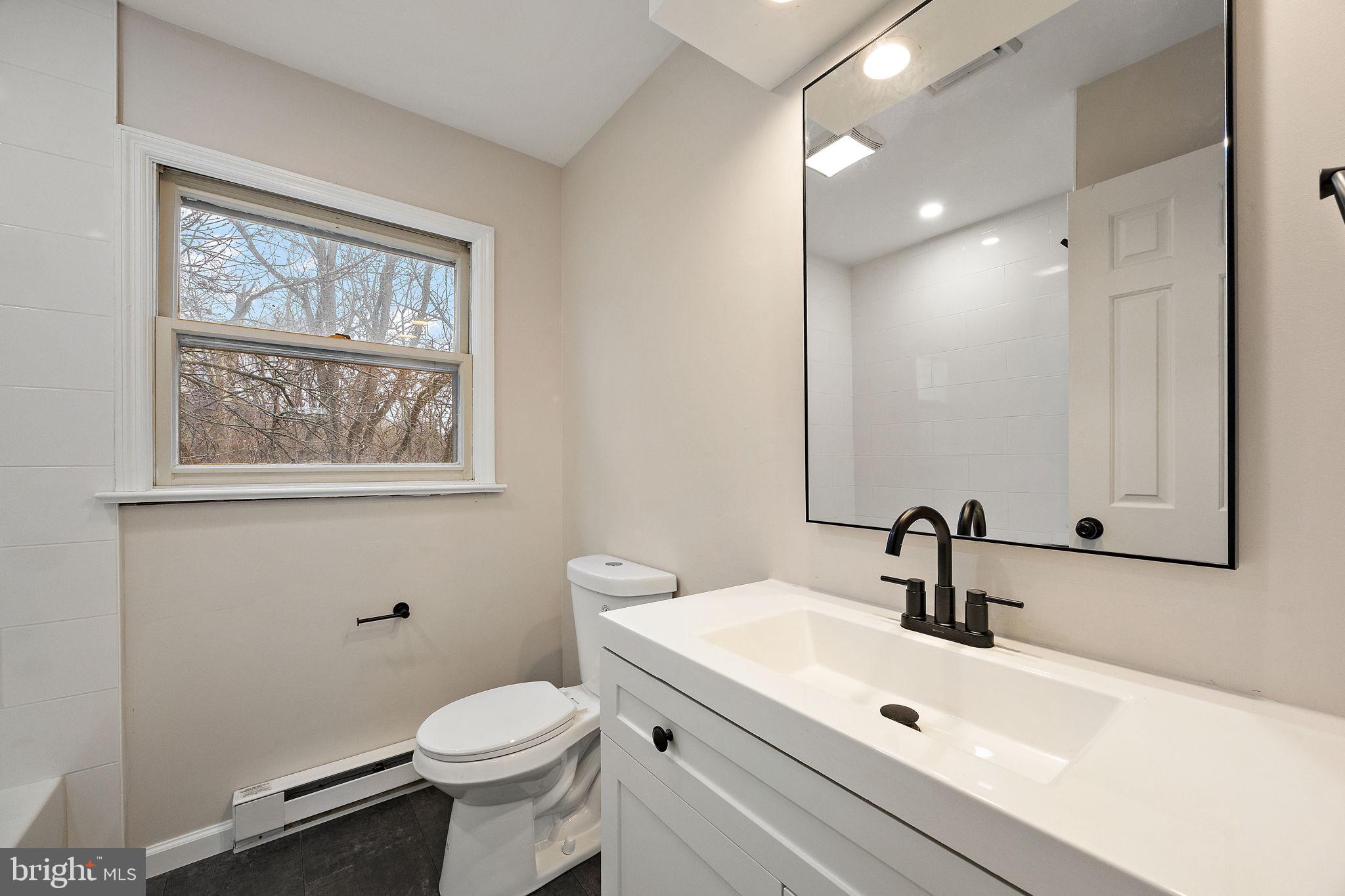 INGLESIDE VILLAGE - Residential