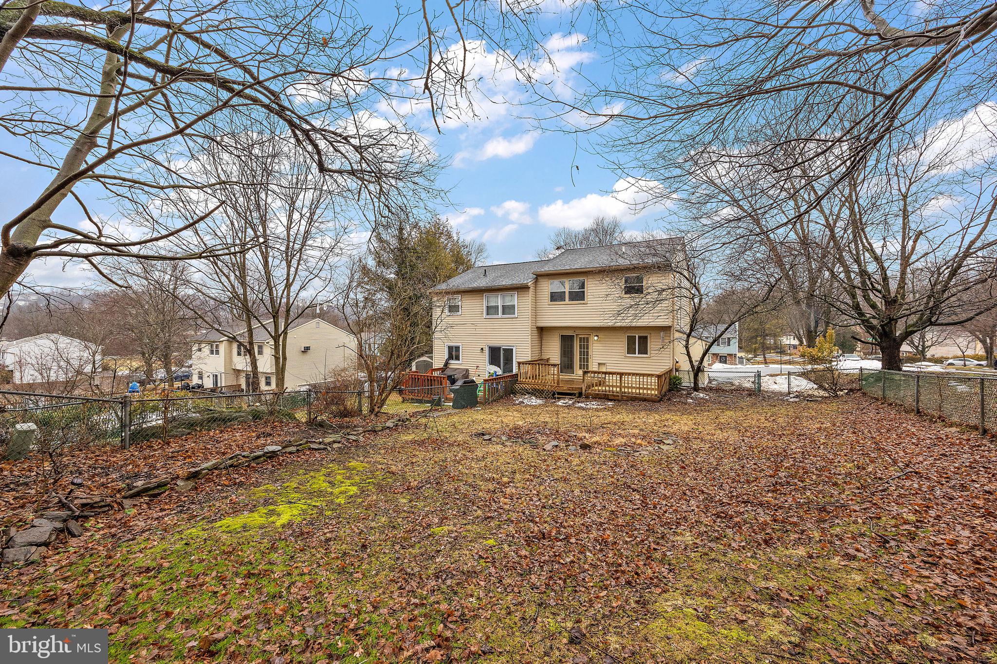 INGLESIDE VILLAGE - Residential