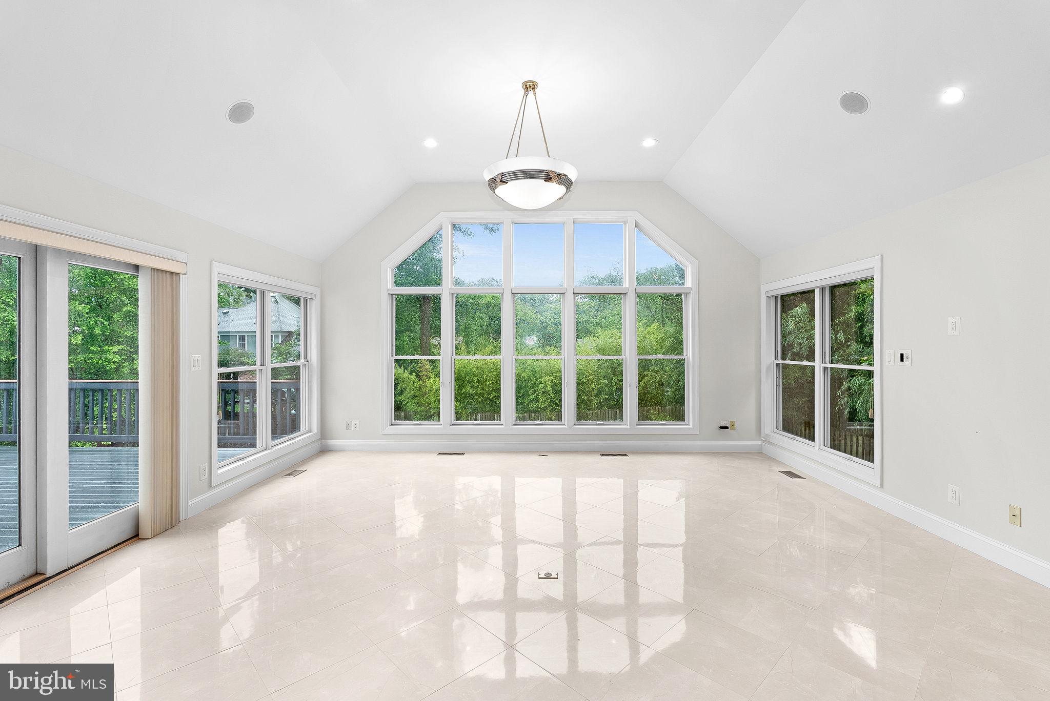 WYNFIELD - Residential