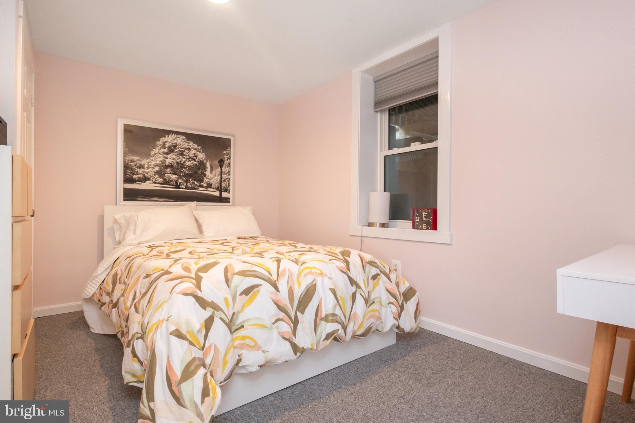 LYON PARK - Residential Lease